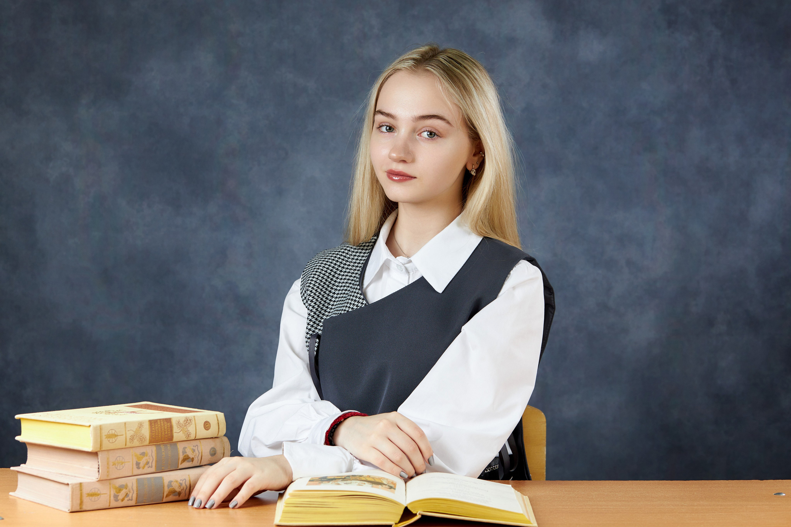 Старшие портреты. Школьный фотограф Леонова Наталия