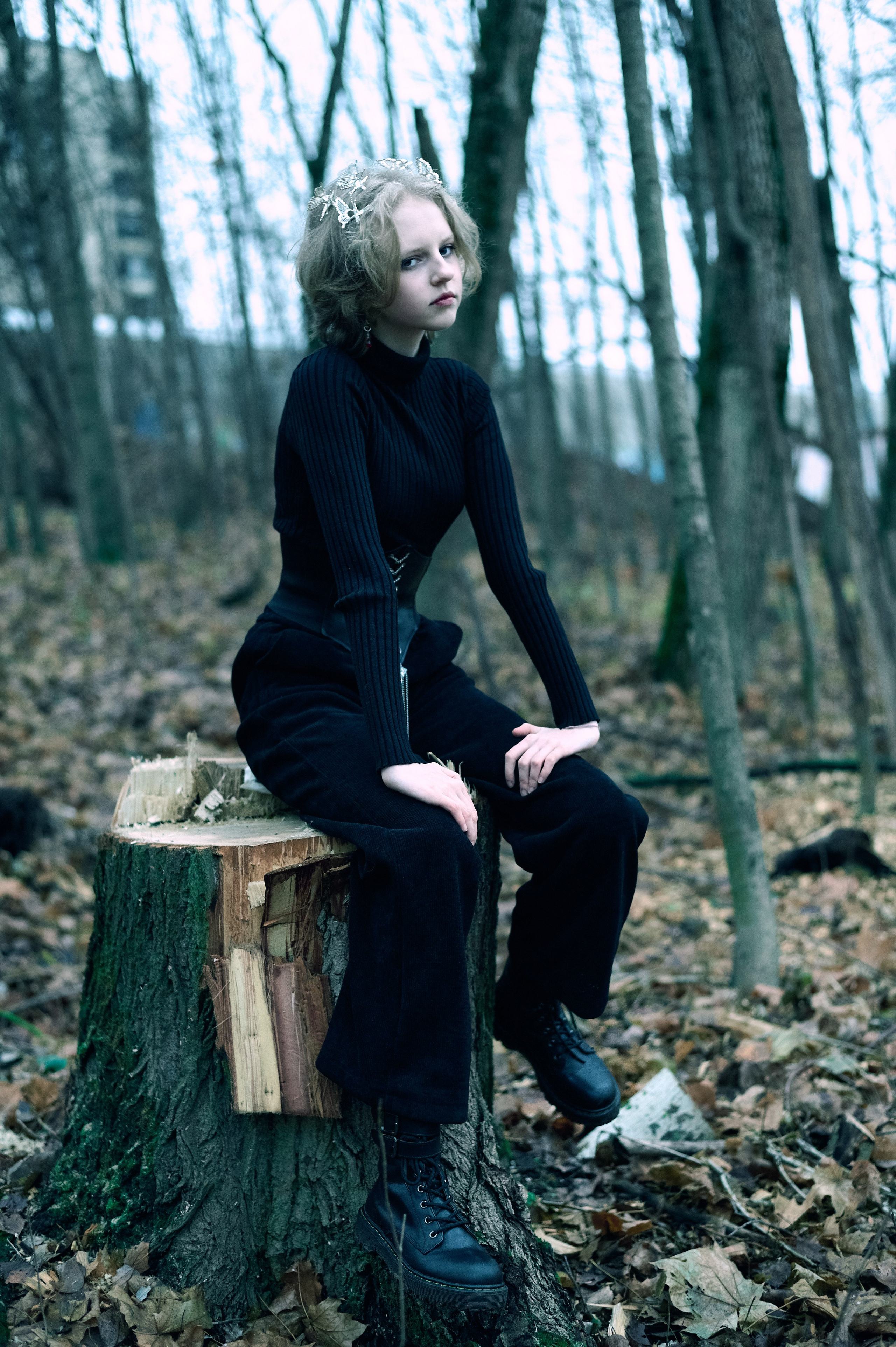 Лиза. Сумерки в лесу. Женский фотограф в Череповце Даша Акулич