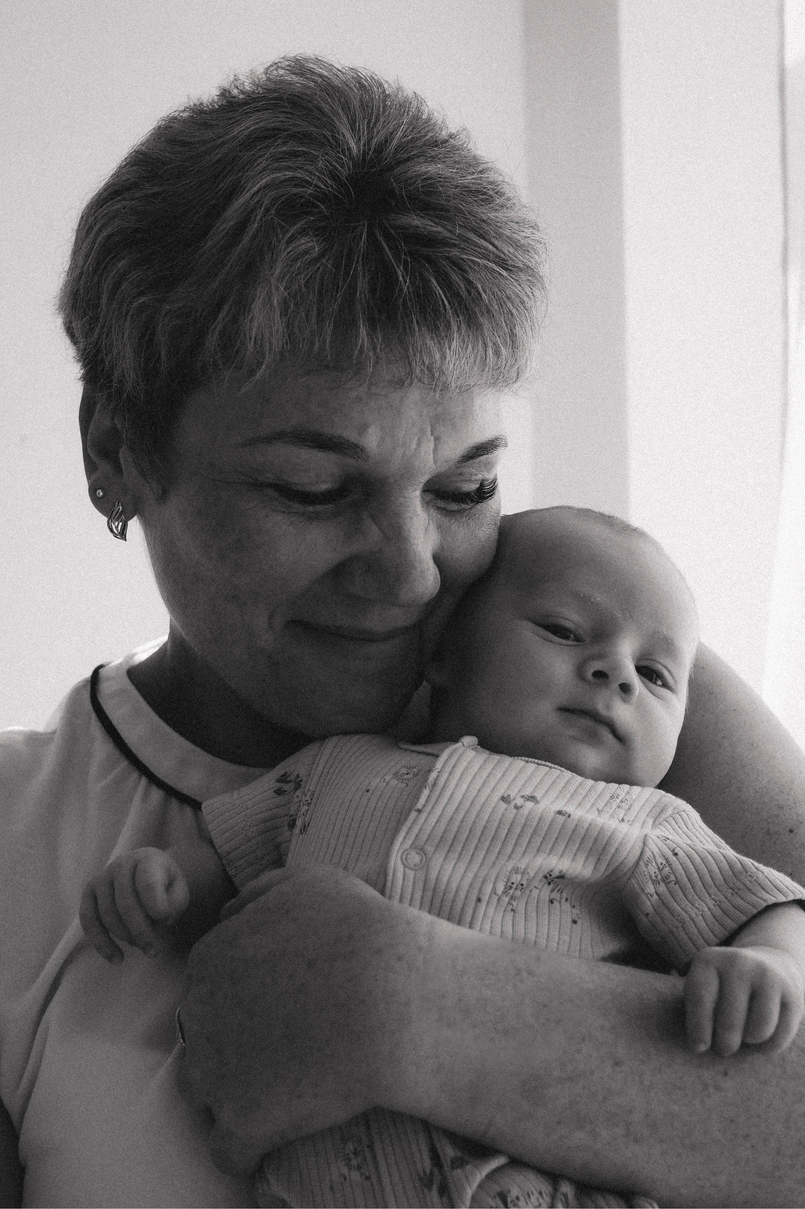 Бабушка и маленький Даниэль. Phbyadel.wfolio.pro