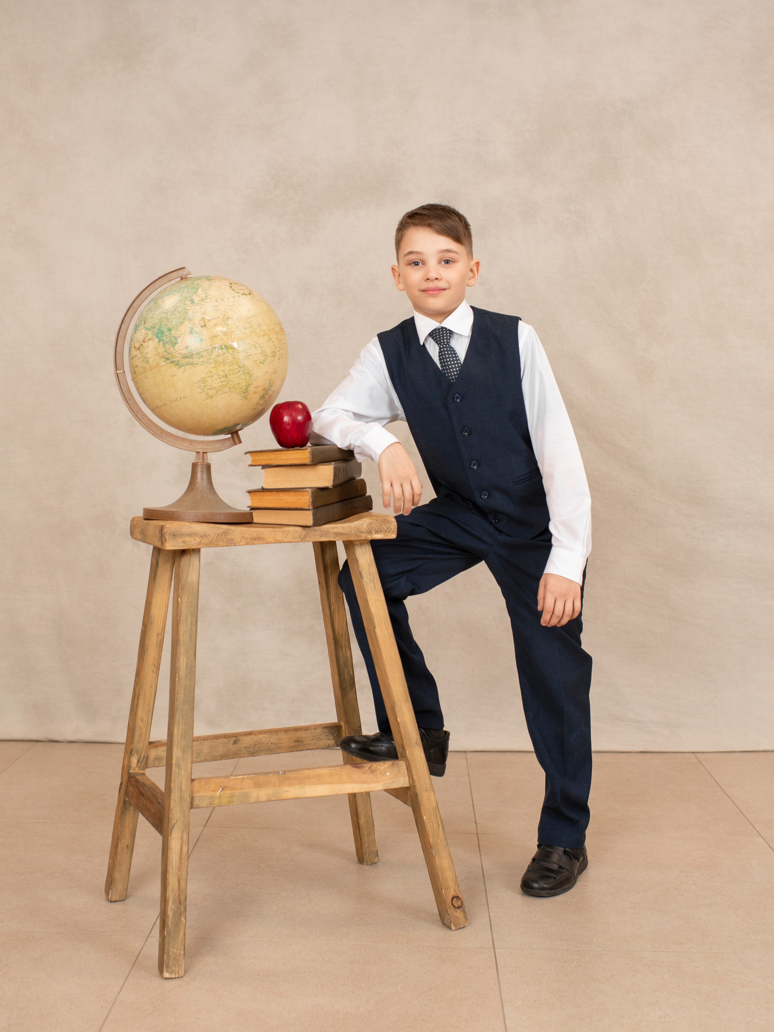 Общие фотографии 1-11 класс. Выпускные альбомы в Тюмени для школ, садов, вузов спортивных секций