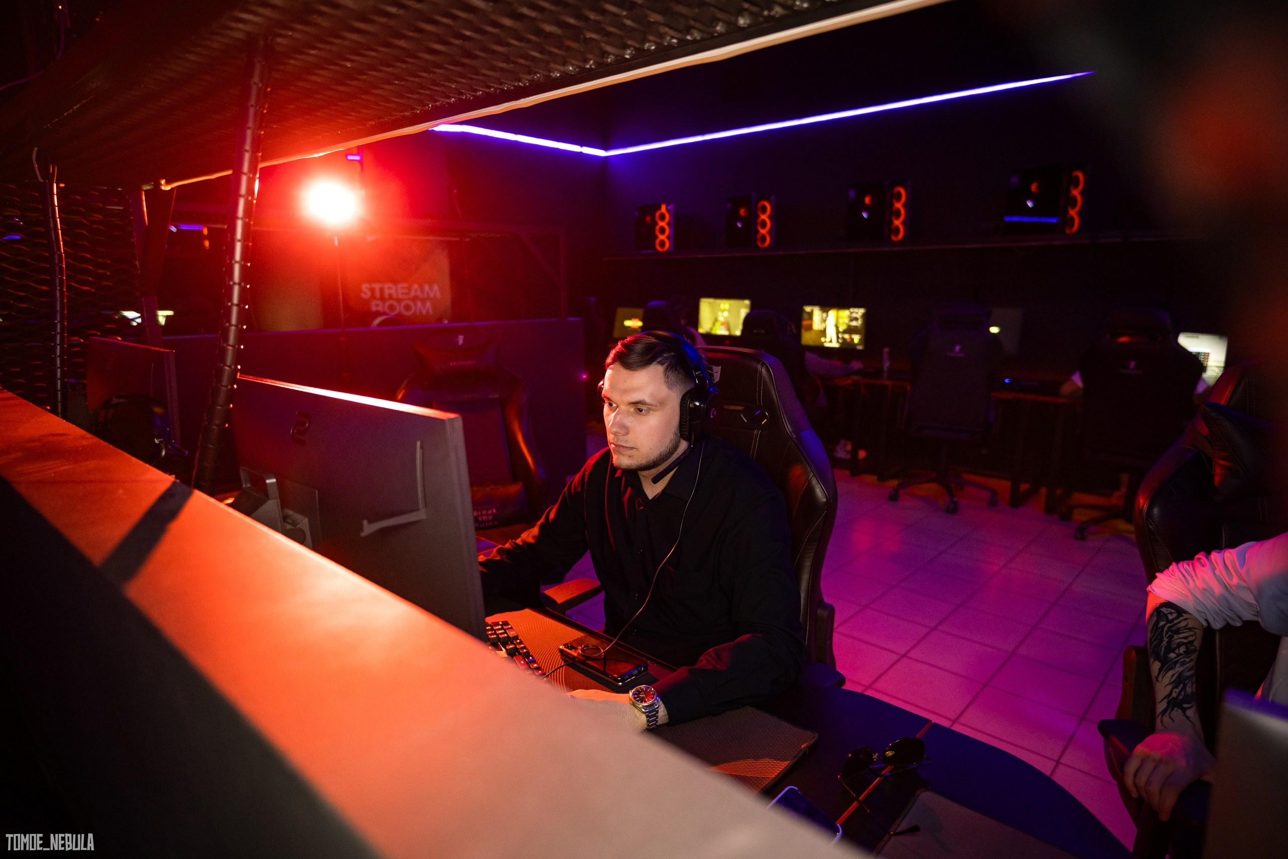 CyberX Barnaul | Компьютерный клуб. Фотограф в Барнауле Тамара Волкова или Tomoe Nebula