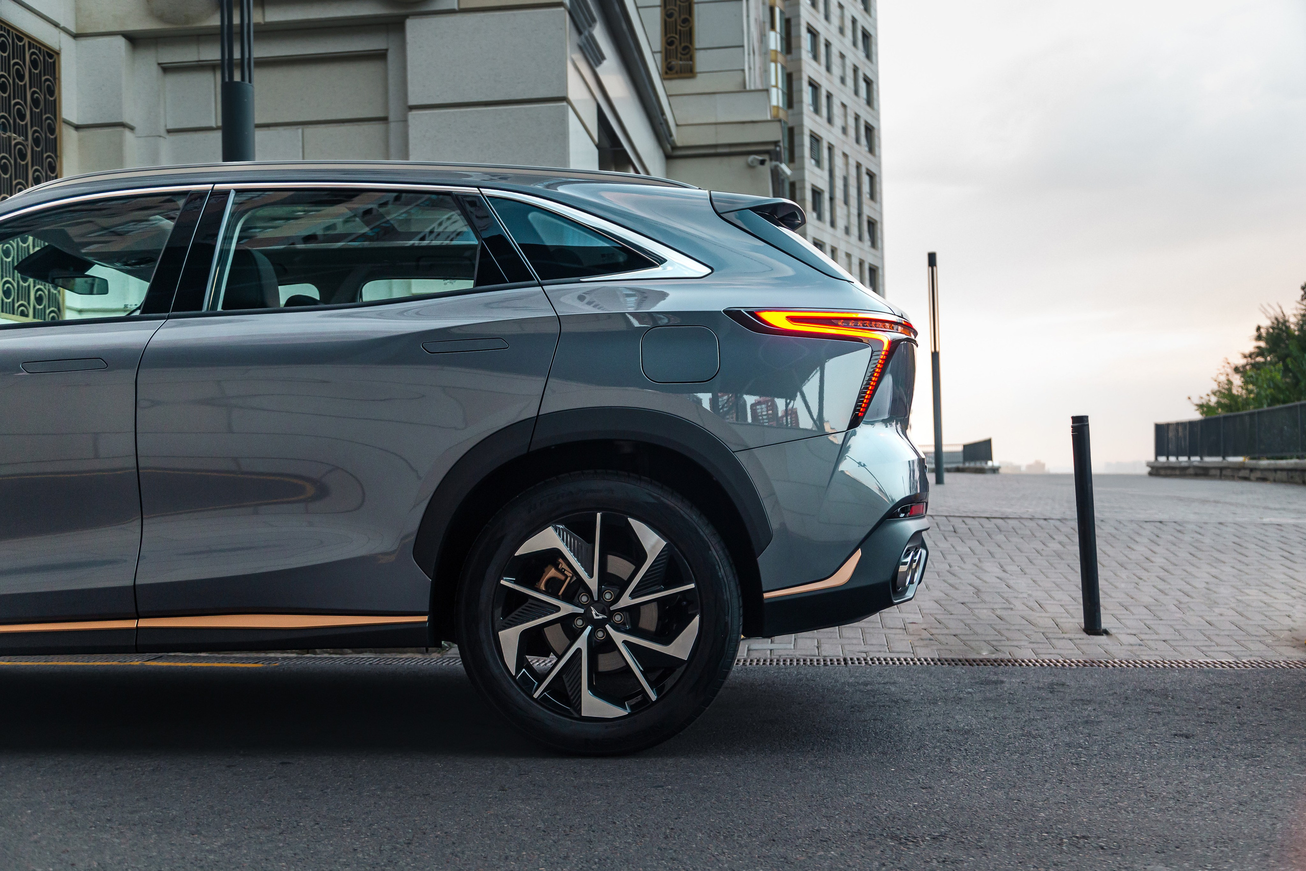 KAIYI X7. Рекламный и портретный фотограф в Алматы — Серекпаев Танирхан