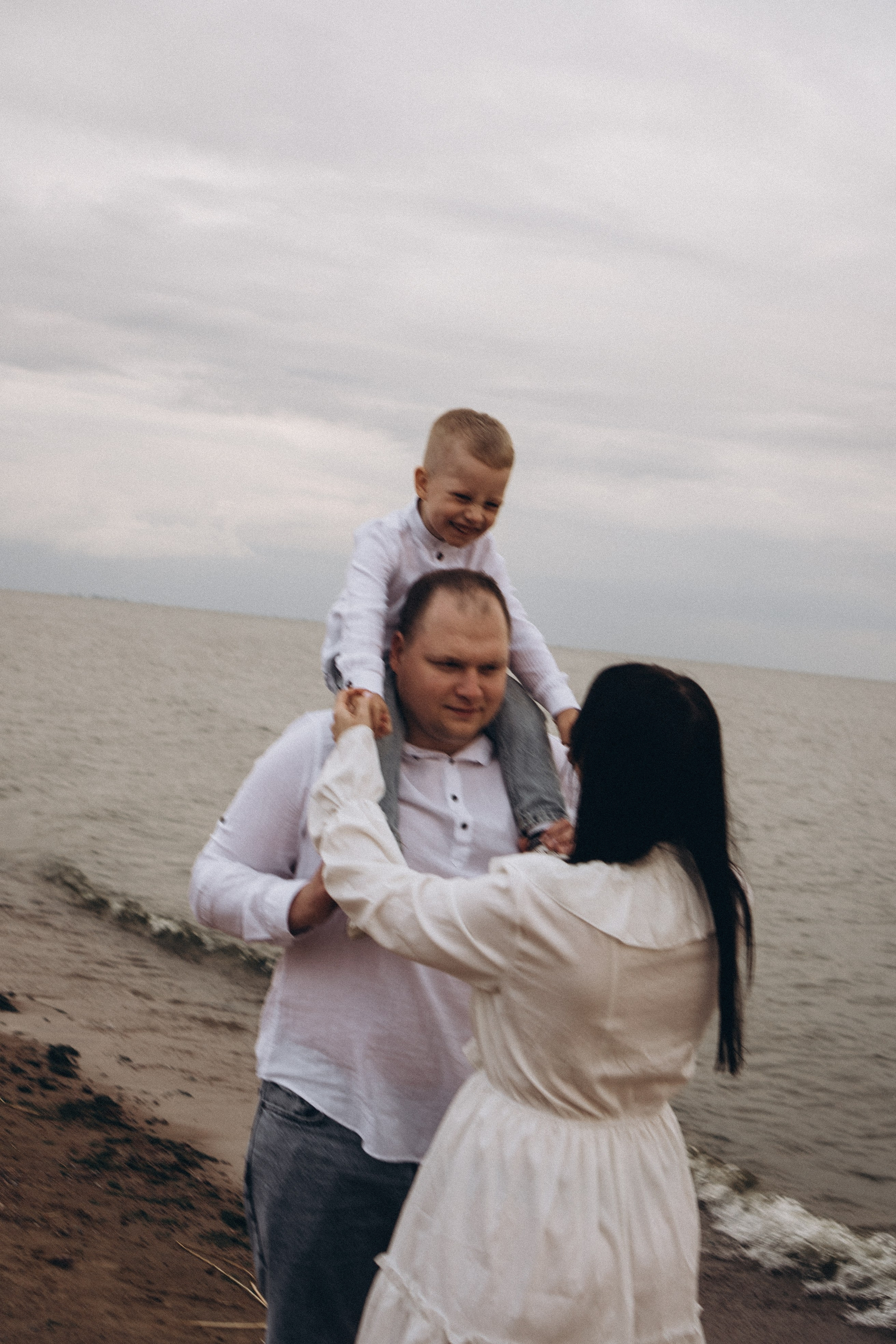 Семейная история на берегу залива. Профессиональный фотограф, Санкт-Петербург — Виктория Богомолова