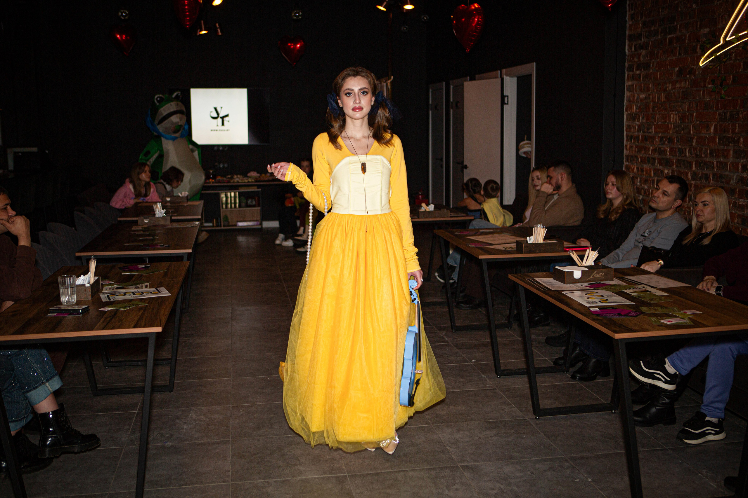 Закрытый показ ATADURDYEV. Портретный фотограф в Минске