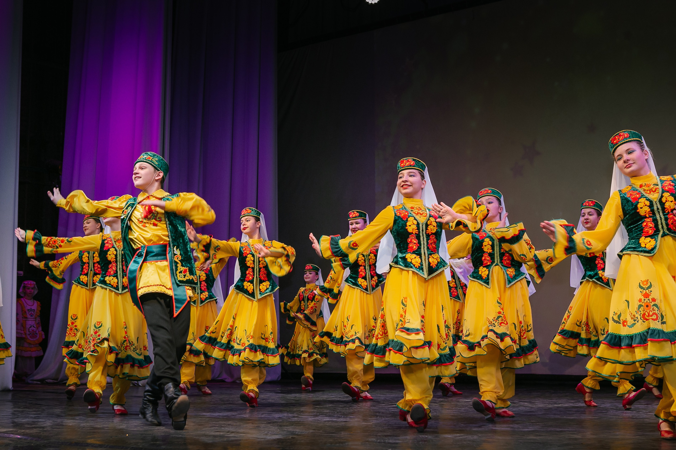 Межрегиональный фестиваль «Сибирские звезды». Контент фотограф, съемка для маркетплейсов, фуд съемка и репортажи в Новосибирске Ралия Галеева