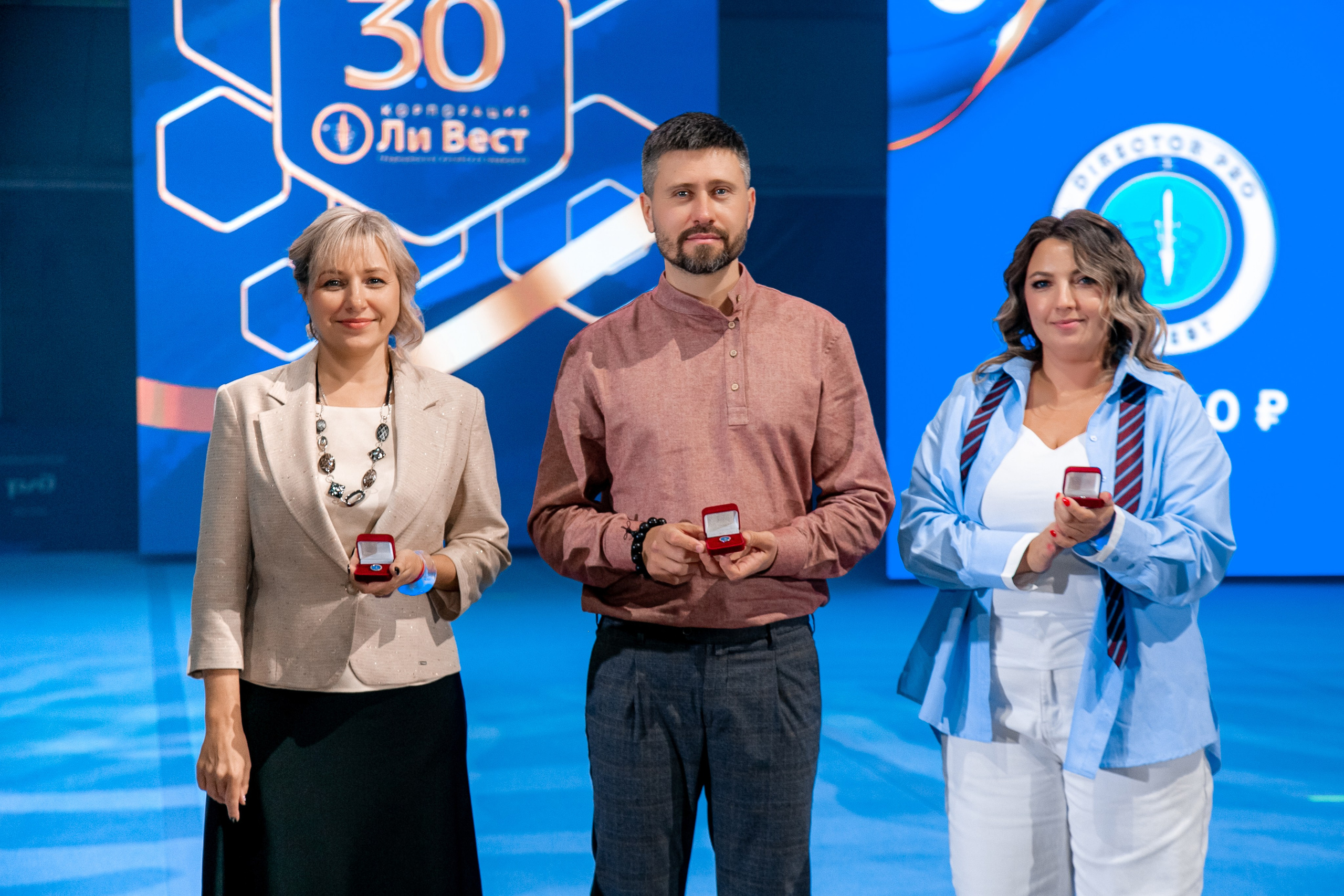 Юбилей корпорации Ли Вест 30 лет. Контент фотограф, съемка для маркетплейсов, фуд съемка и репортажи в Новосибирске Ралия Галеева
