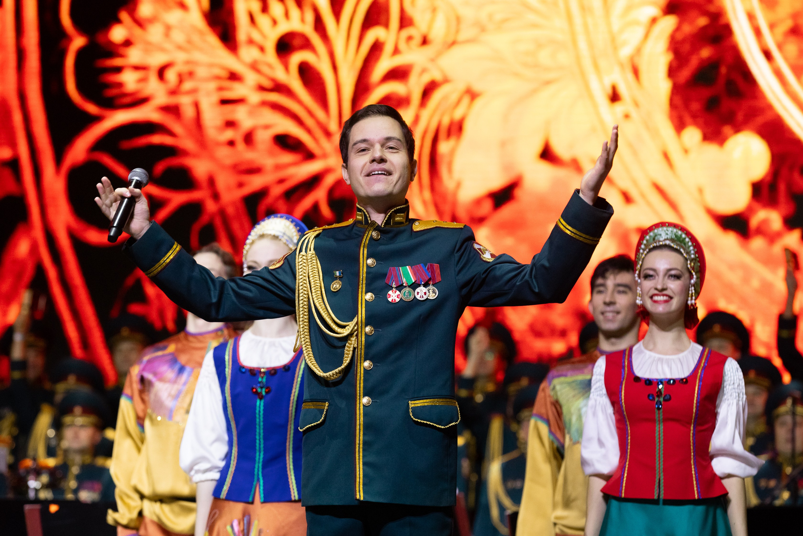 Кадетский бал. VICTOR SAPOZHNIKOV