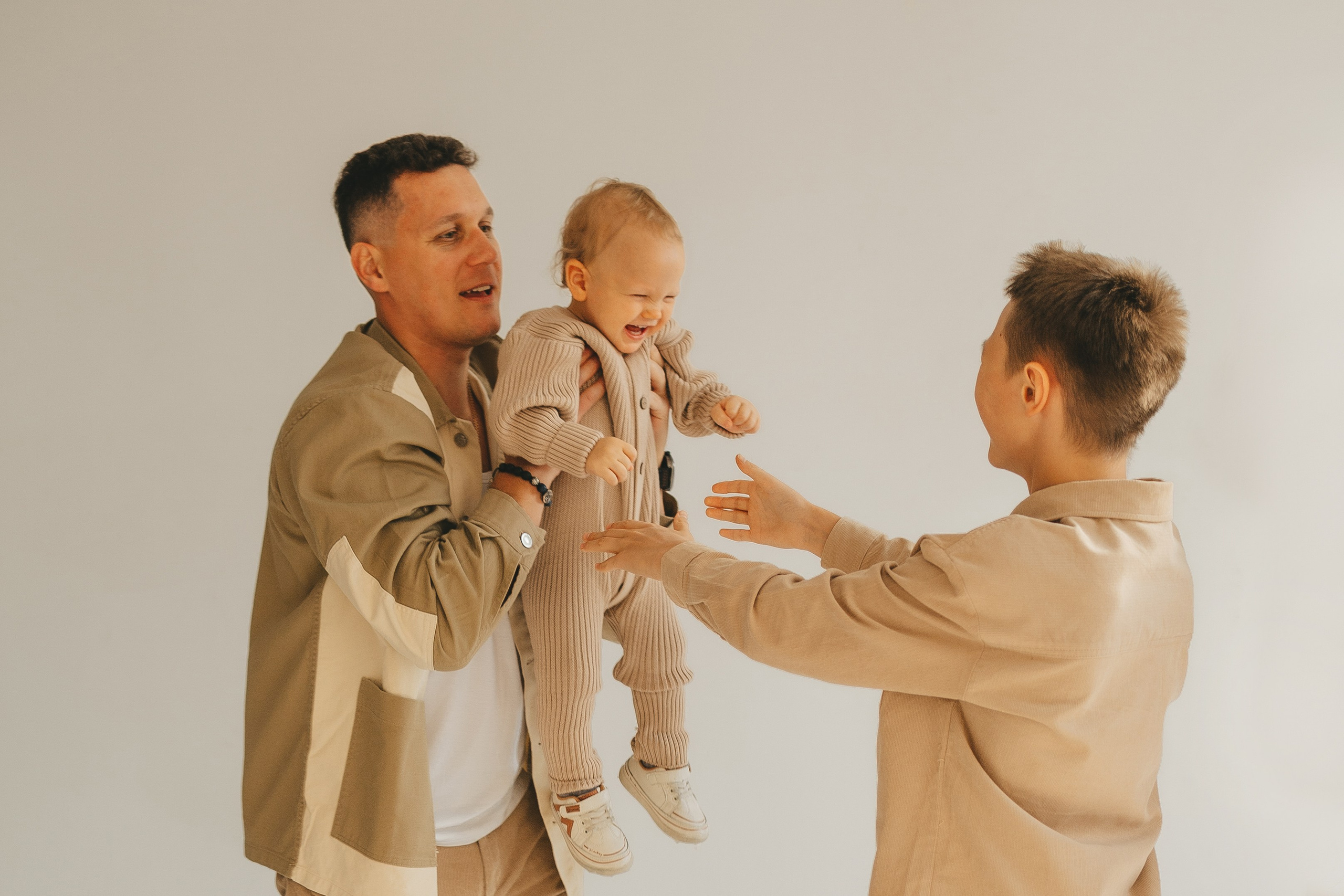 Семейная фотосессия в студии. Семейный и детский фотограф и видеограф в Москве, Дрокина Наталья