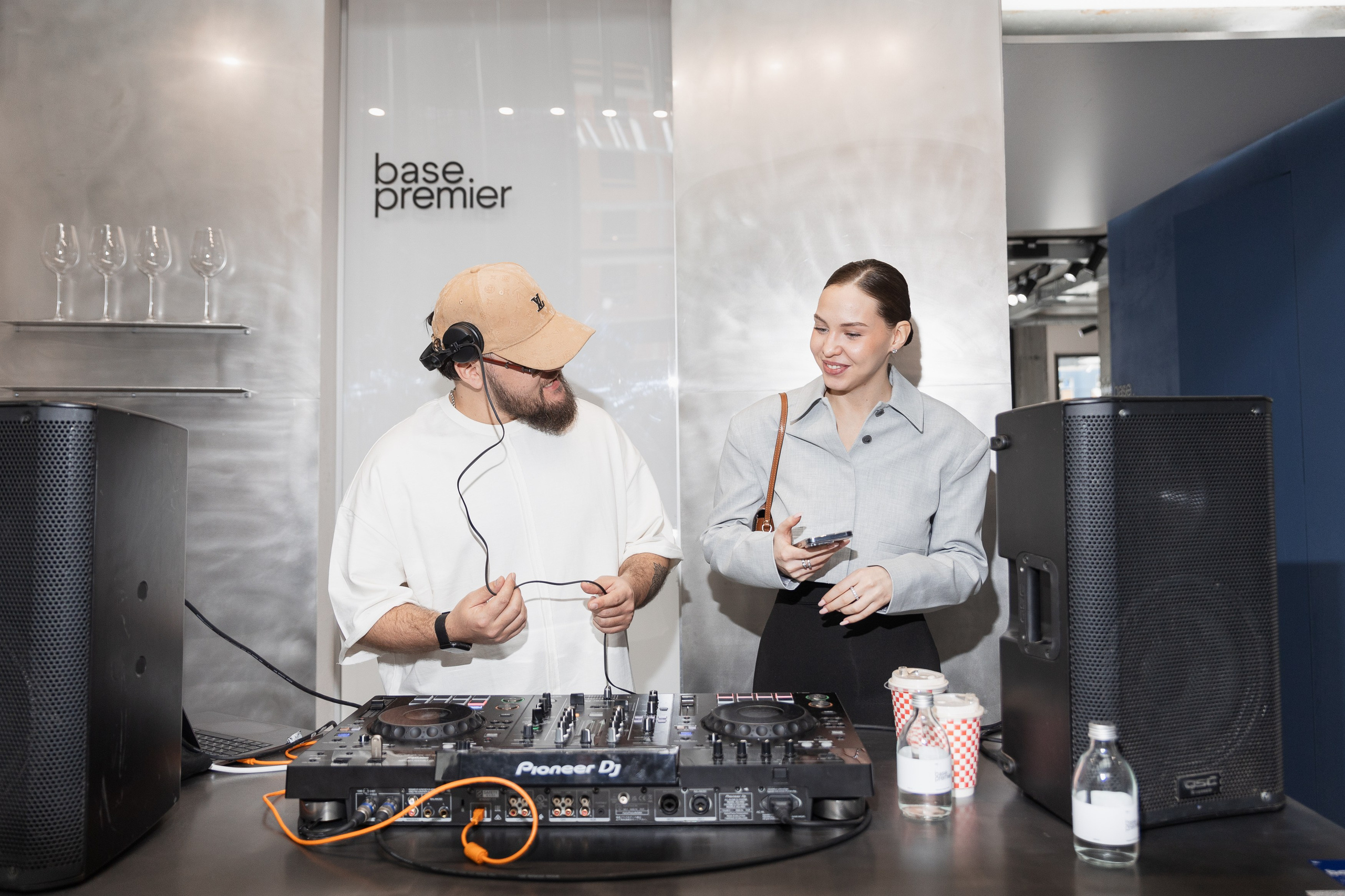 Base | открытие барбершопа. Showbiz | Fashion | Reportage