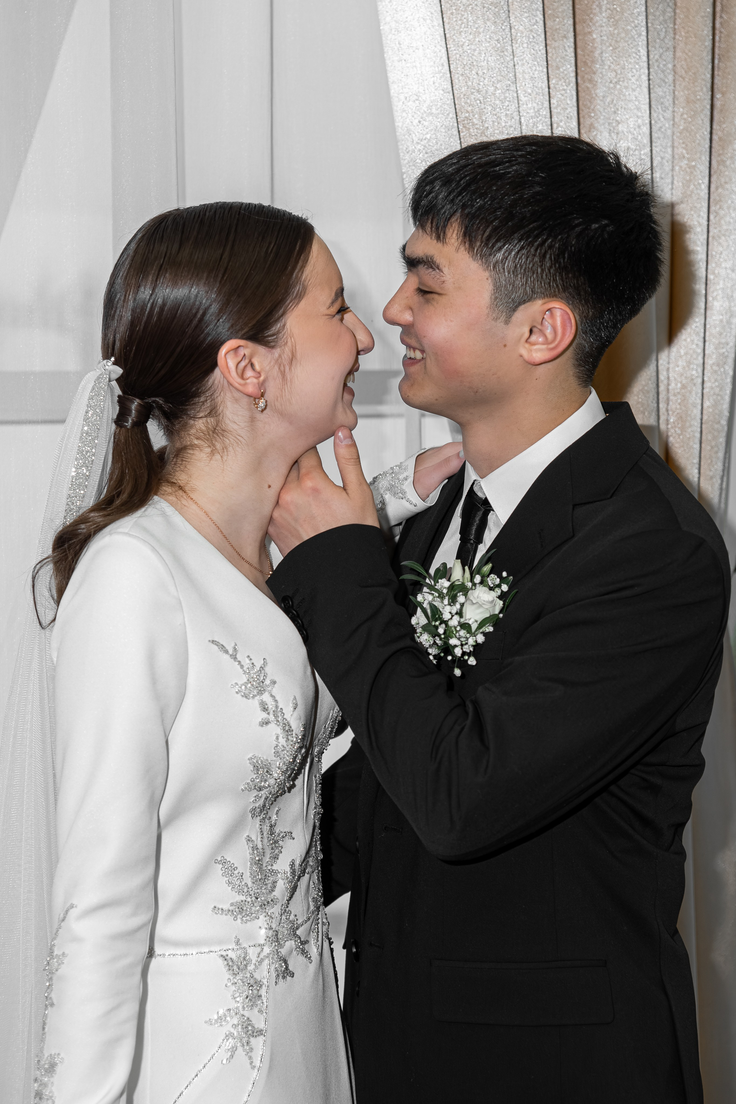 Артём и Лера 2025.12.25. Фотограф на Камчатке Анна Моргачёва. Семейные и детские съёмки