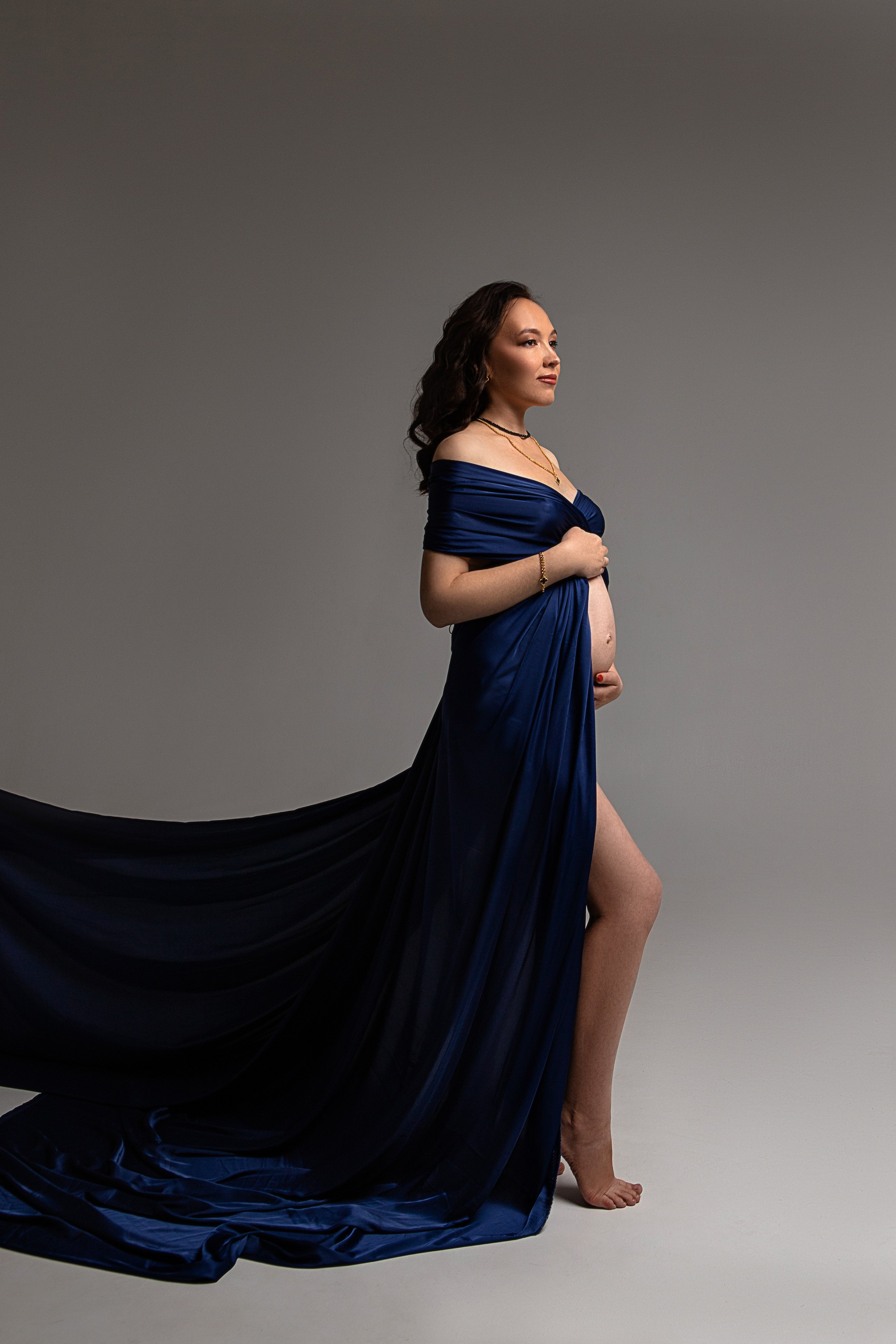 В тканях. Фотограф в Иркутске Анастасия Кись. Студийная фотосессия беременности в тканях Иркутск. Семейная фотосессия, ПОРТРЕТ «ПОКОЛЕНИЕ»