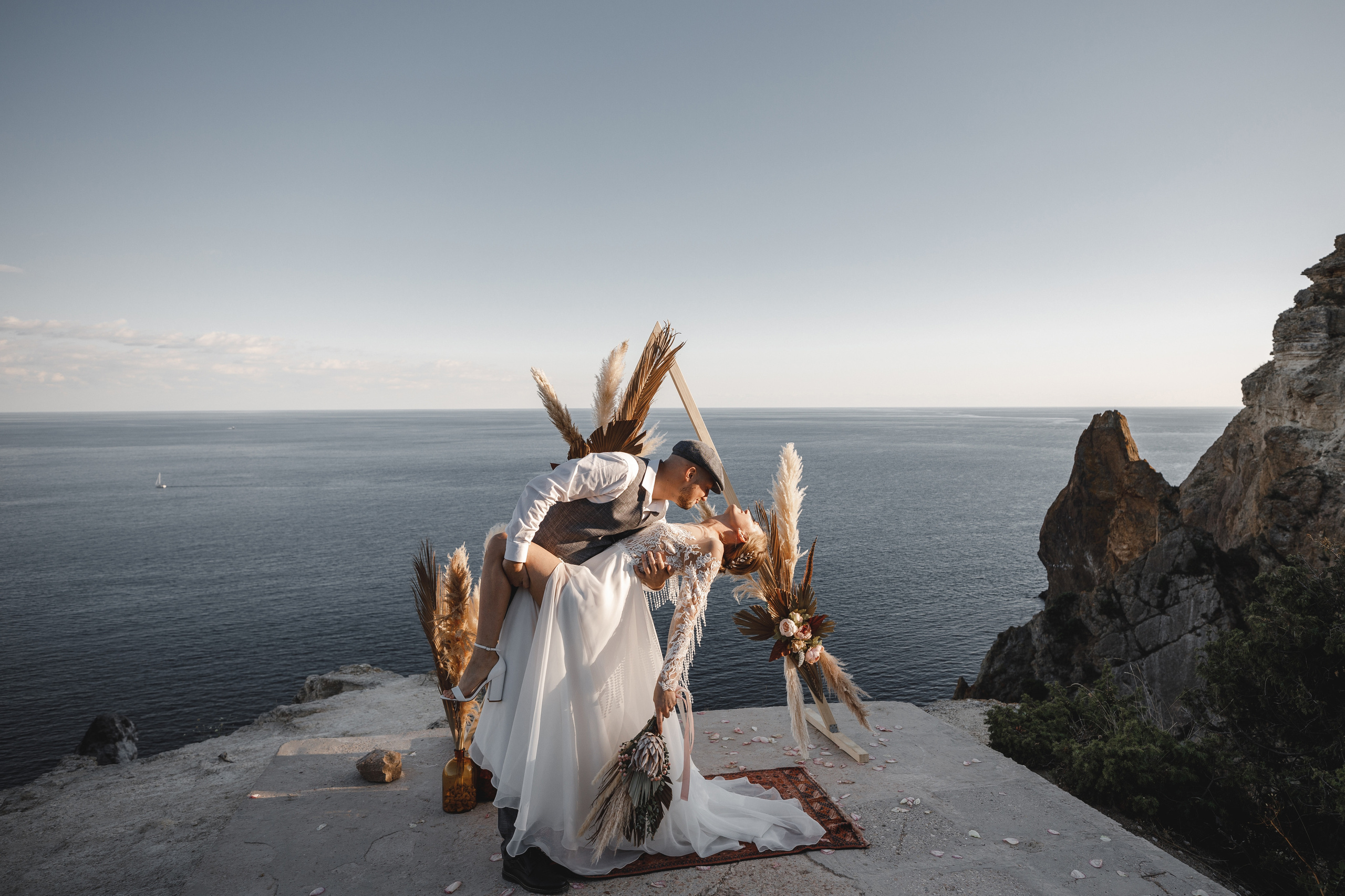 Ира и Максим фотосессия на Фиоленте и в Балаклаве. Свадебный фотограф в Крыму и Севастополе — Белов Виталий