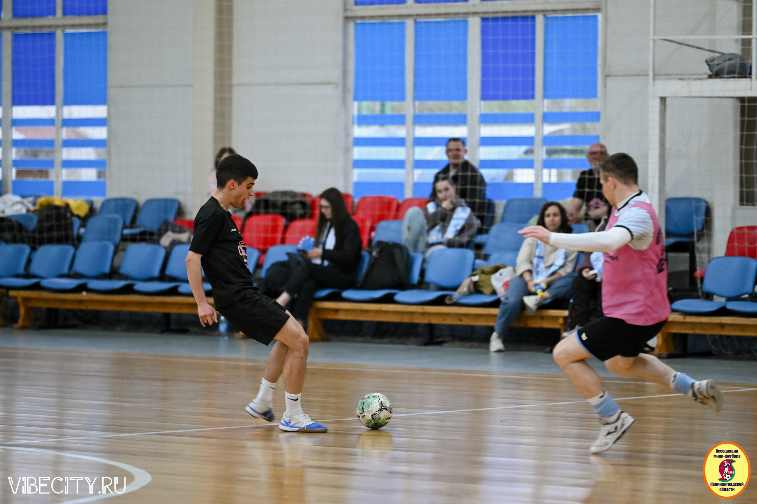 8 тур Корпоративной Бизнес-Лиги по футзалу. VIBECITY.RU Вайб Сити Ру Фоторепортажи Фотоотчеты Калининград