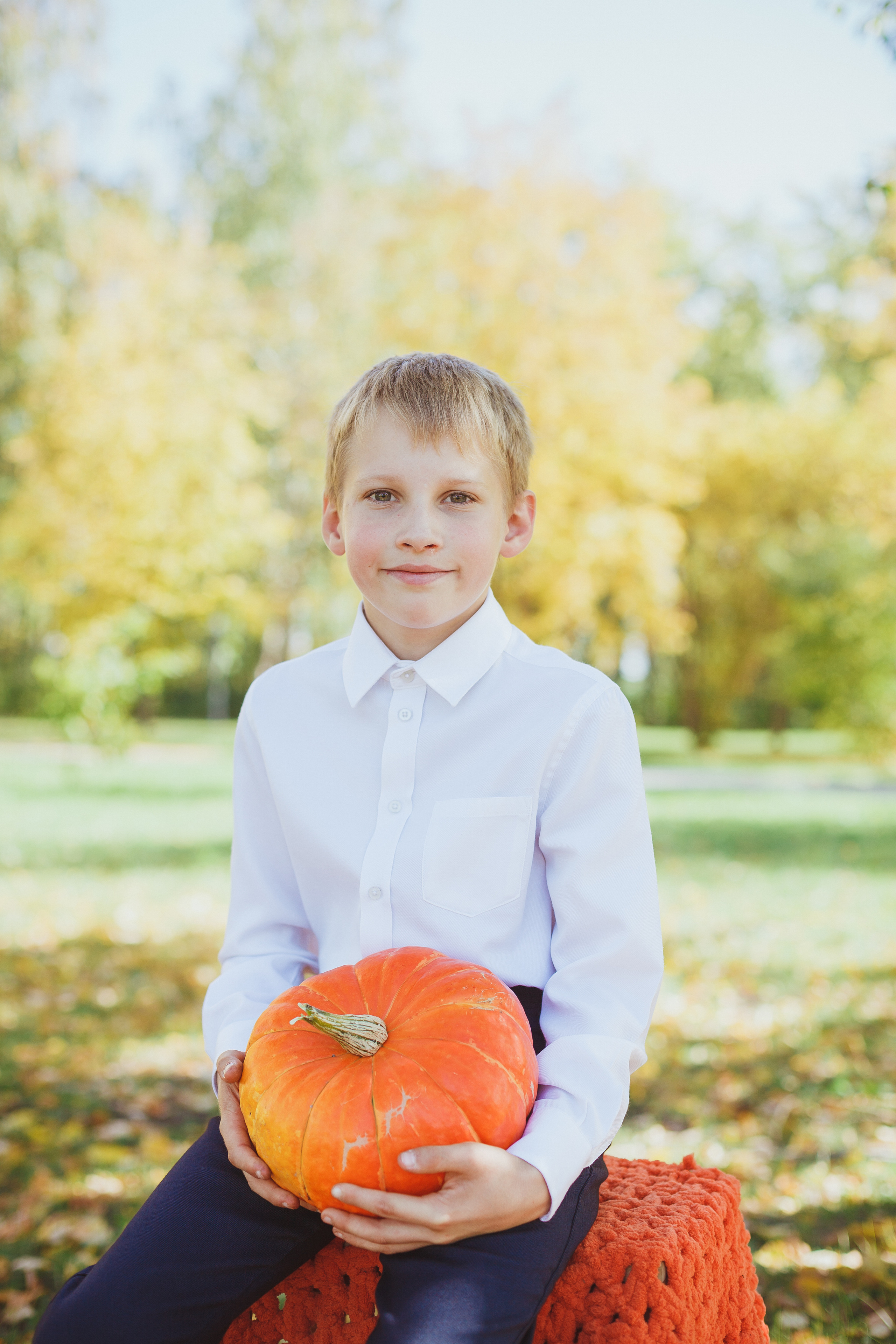 Школьная фотосессия на 31 августа. 1,2,3 сентября. Портреты детей 4-6 штук. Групповые общие 2-5 шт. Цена 450р. (1). Семейный и детский фотограф в Сухом Логу Ольга Кайгородова