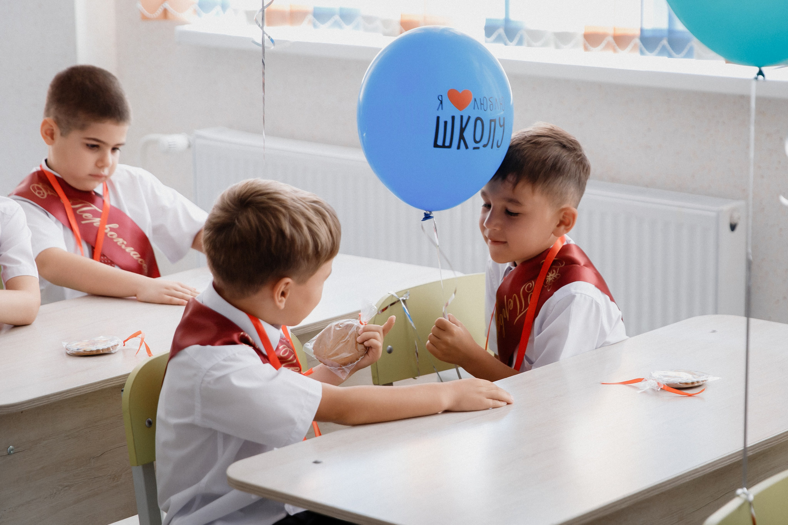 1 класс 11 школа. Выпускные альбомы Натальи Бутко: Новороссийск, Анапа, Геленджик