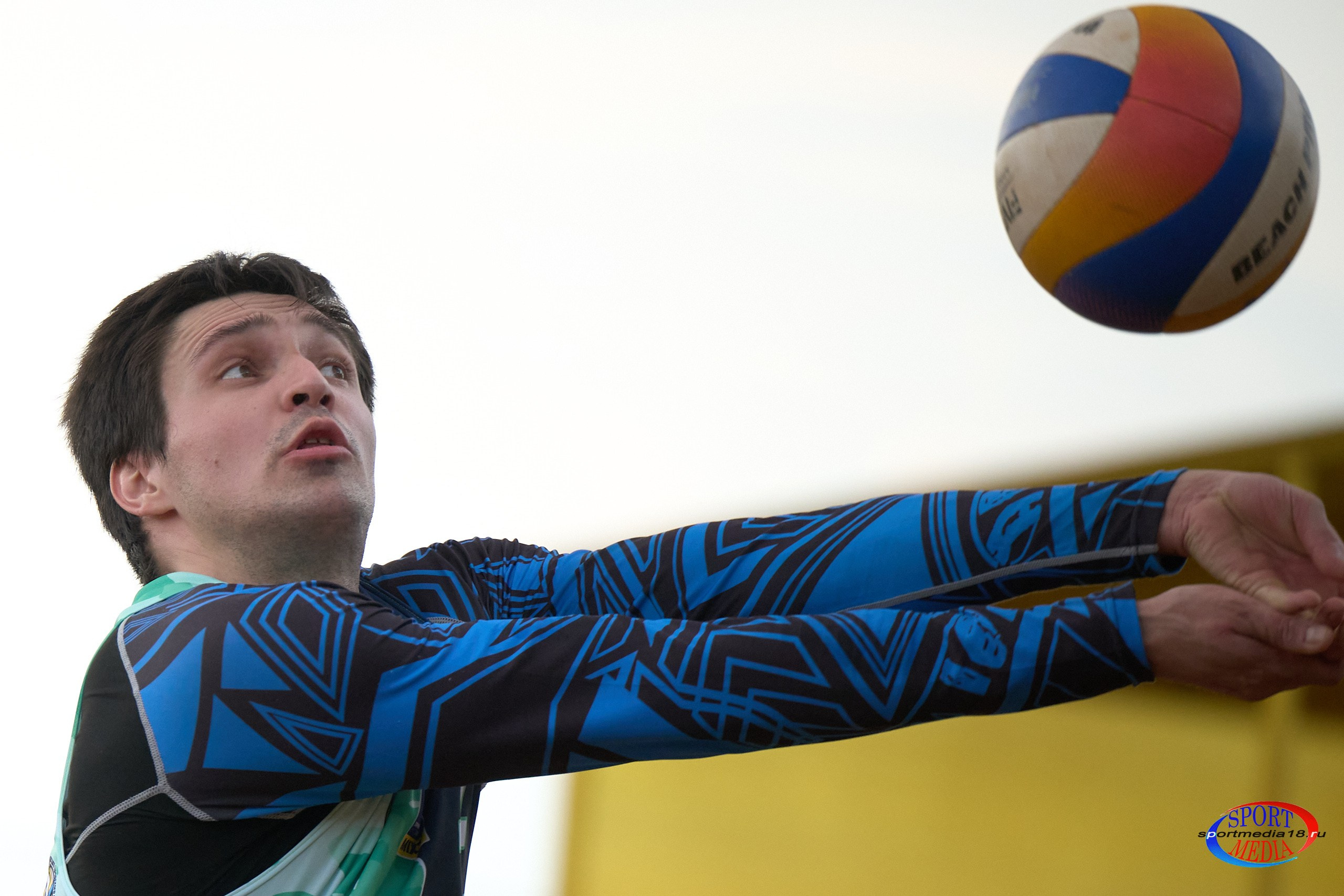 Пляжный волейбол. ПРИВОЛЖСКАЯ ЛИГА MIXT Ижевск 18.05.2025. Спортивный репортажный фотограф в Ижевске Сергей Мерзляков