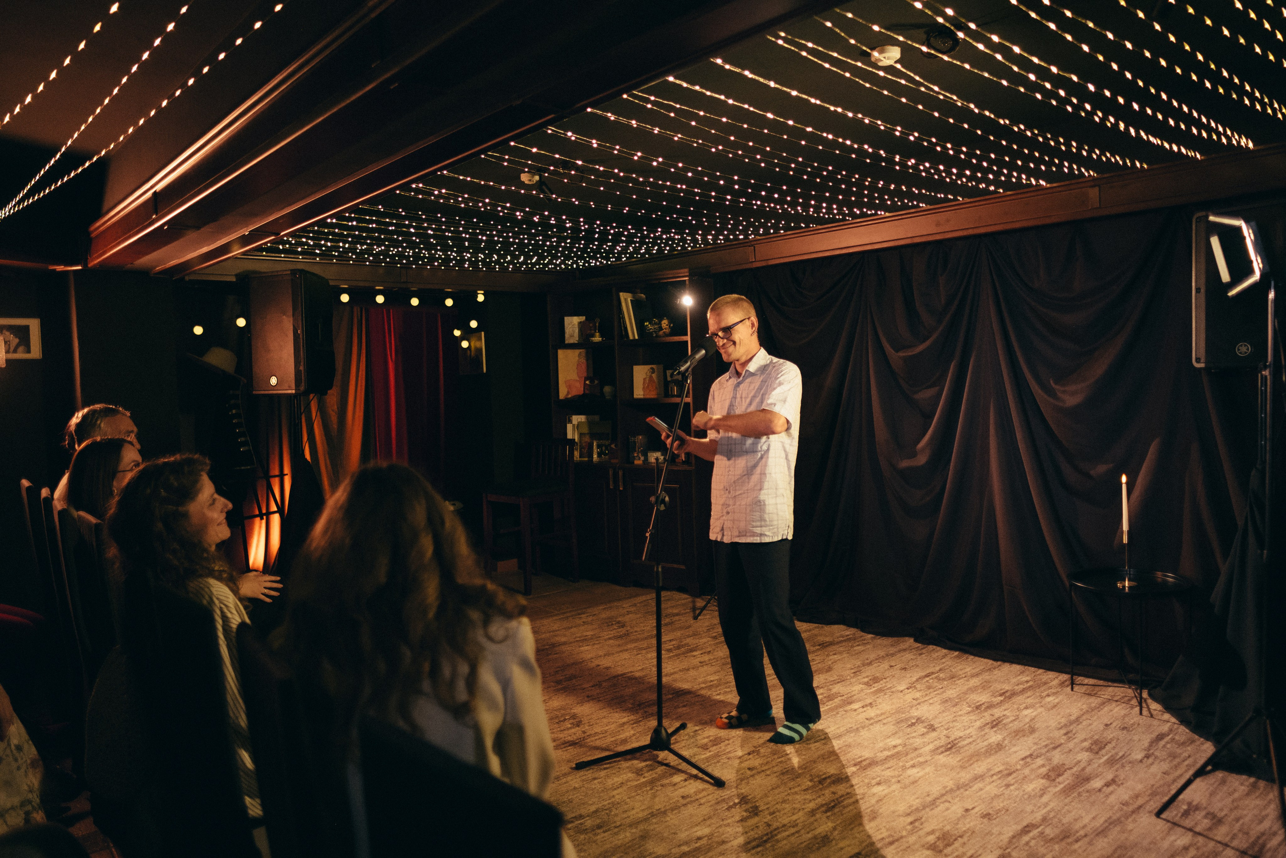 Поэтические встречи «Уютные чтения». Репортажный фотограф в Сочи Екатерина Вежливцева