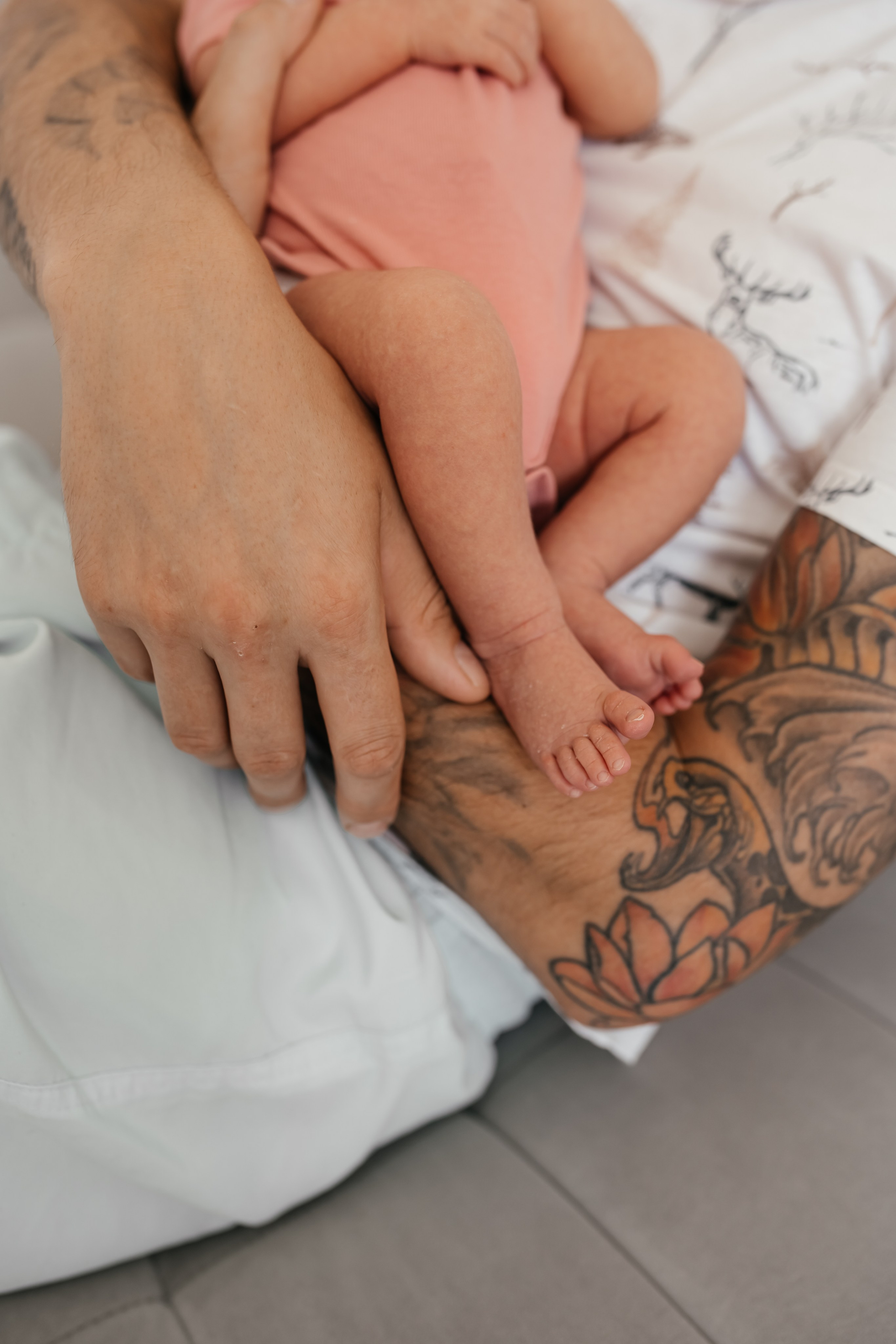 Первые дни Аси дома. Семейный фотограф в Томске Зарина Азизбаева