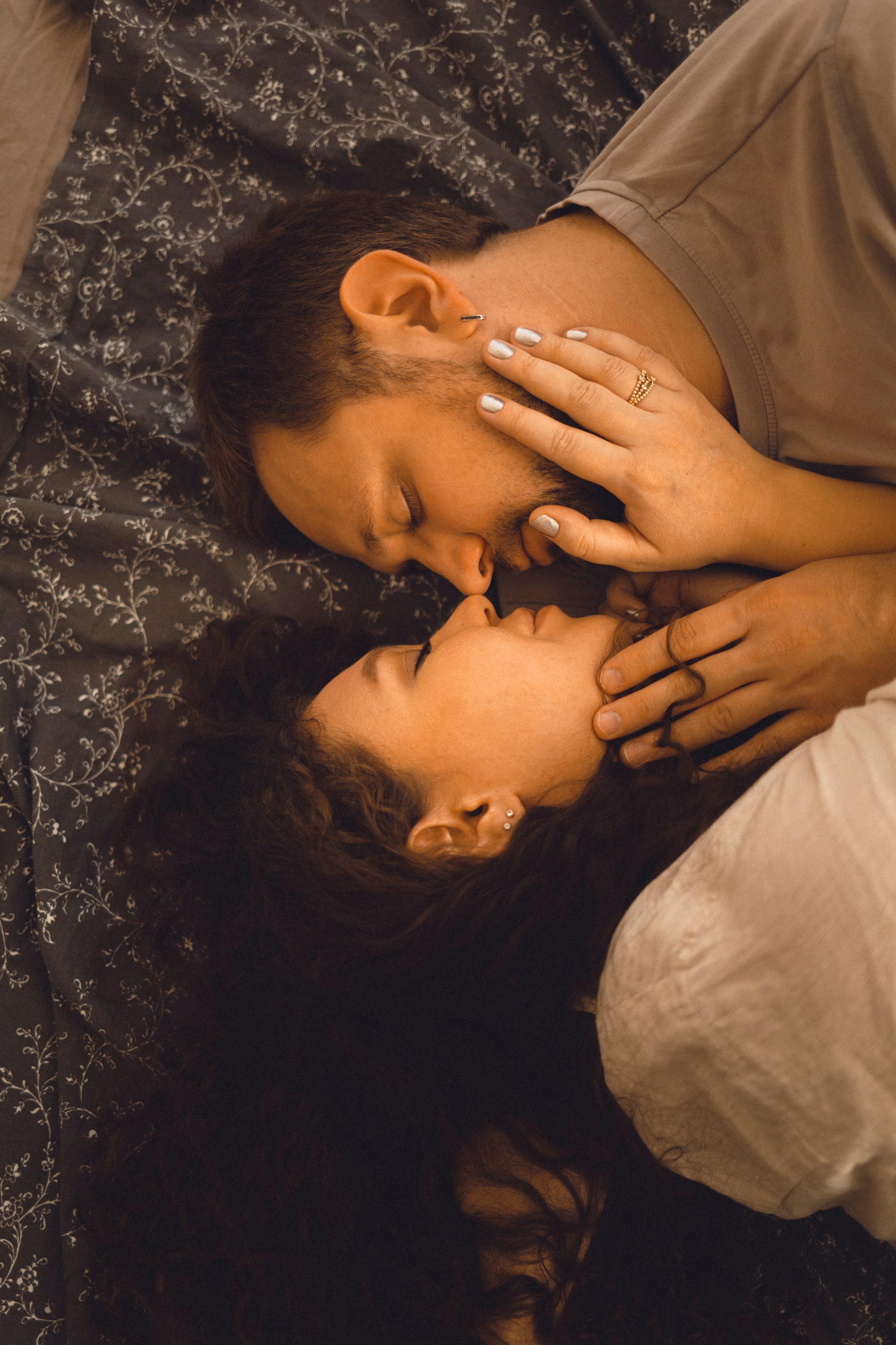 Love-story в Екатеринбурге: Юля и Дима. Фотограф Марина Рерих. Марина Рерих — портретный фотограф в Екатеринбурге