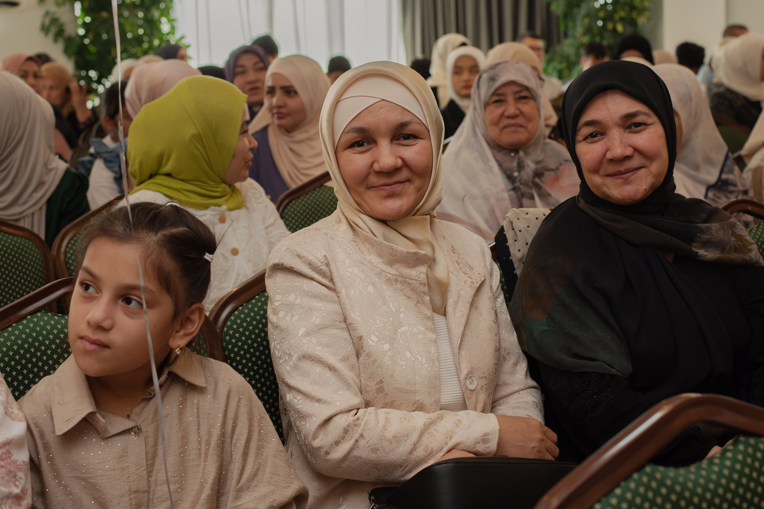 Выпускной в Евразийской женской гуманитарной академии. Лина Курочка — ваш фотограф