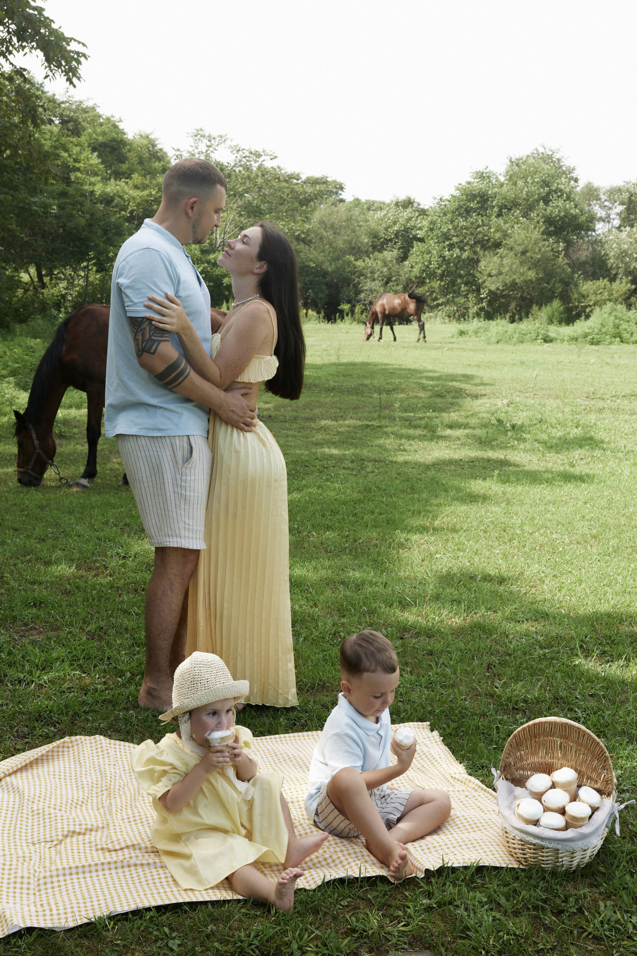 Семейная история с мороженным. Семейный фотограф и фотограф беременности во Владивостоке