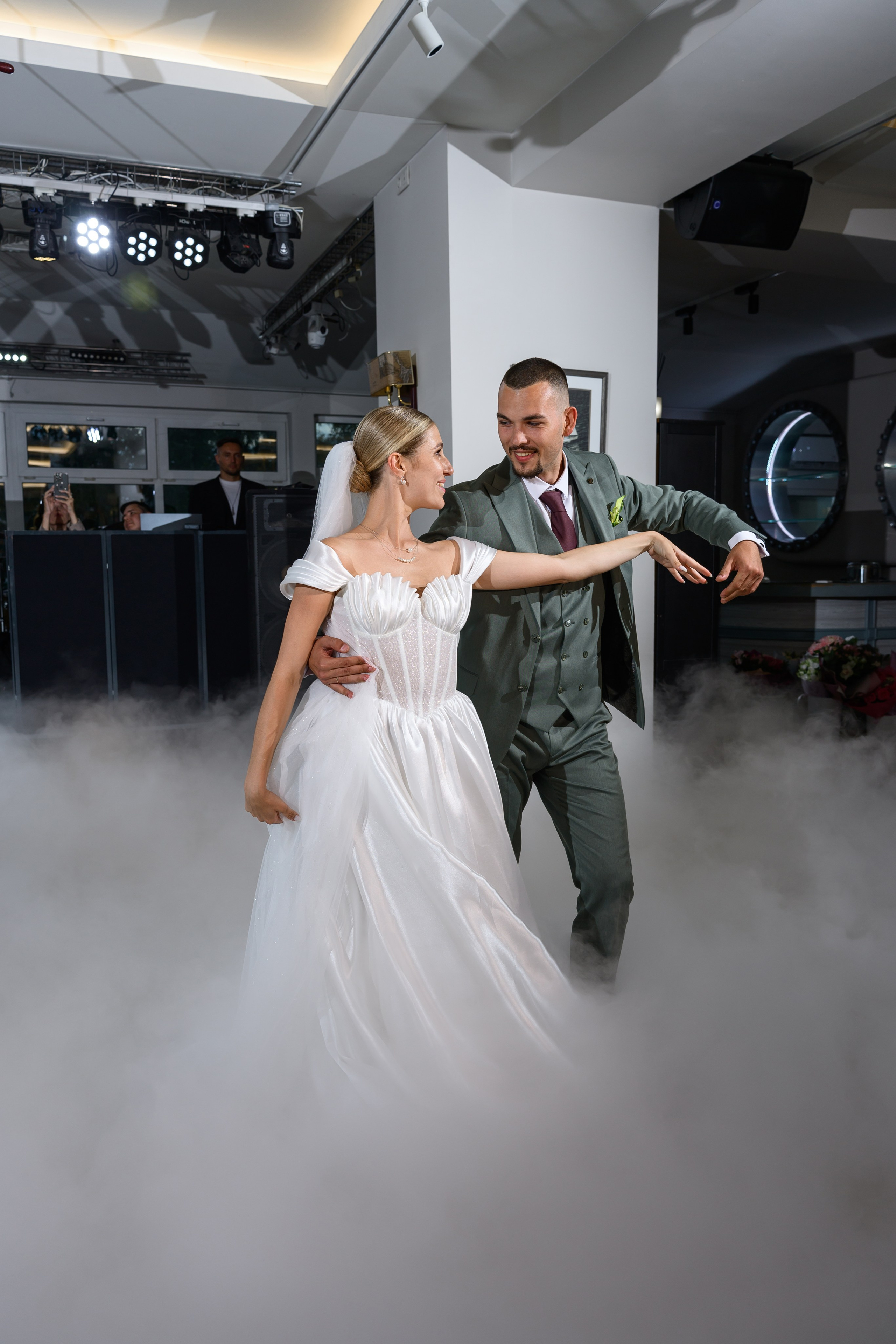 Свадебная фотосессия в отеле «Милан». Свадебный фотограф Москва Юрий Кульман