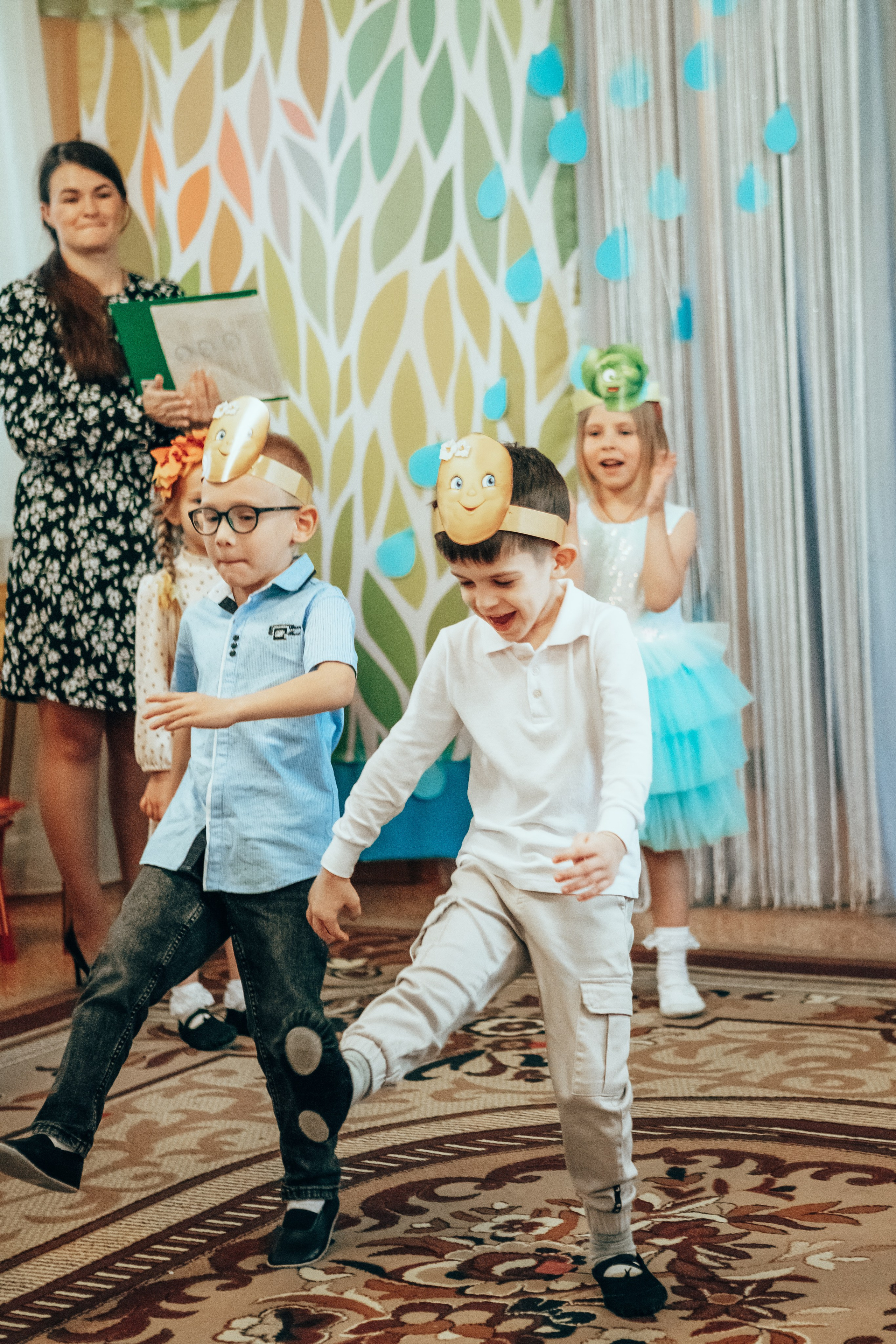 Утренник «Праздник осени». Семейный и детский фотограф в г. Новосибирске Макеева Анастасия