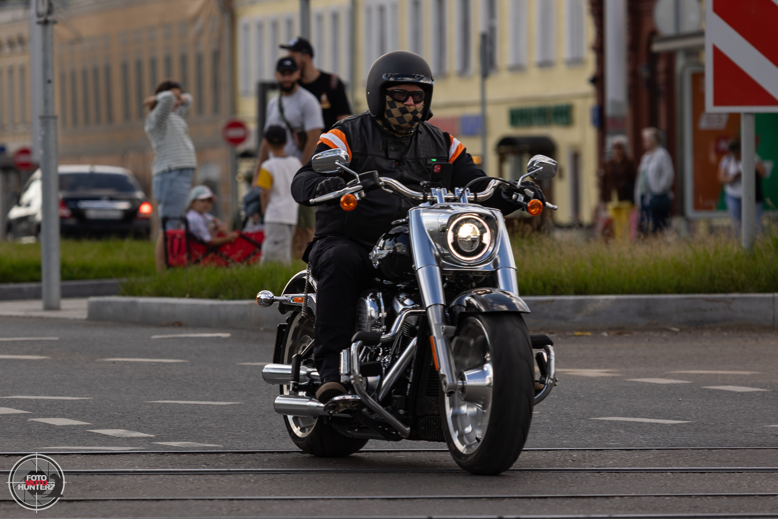 Мотоциклы на улицах города. Фотограф Ольга Гирусова «Пантерочка» Москва