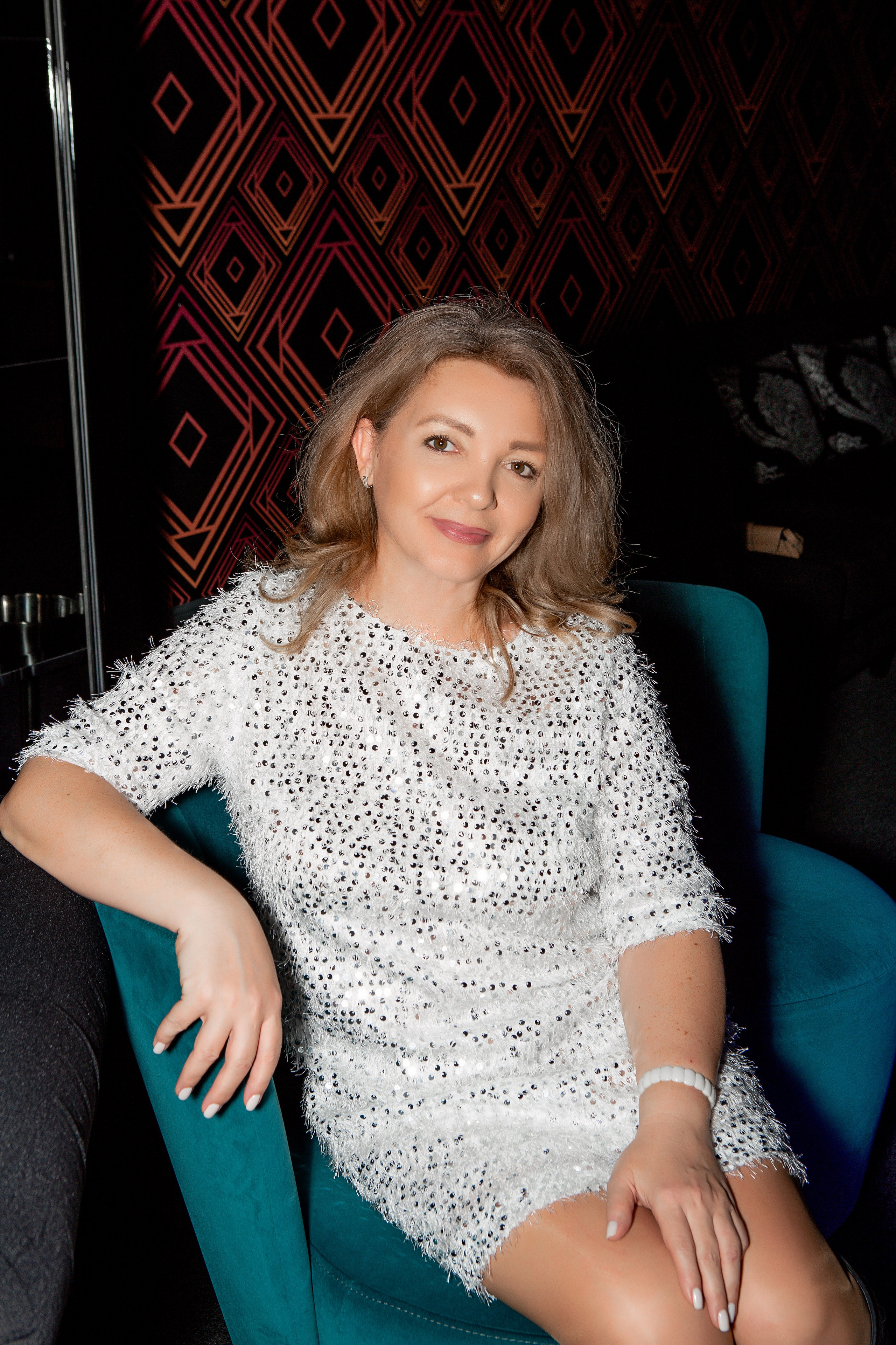 5 лет Женскому клубу. Контент фотограф, съемка для маркетплейсов, фуд съемка и репортажи в Новосибирске Ралия Галеева