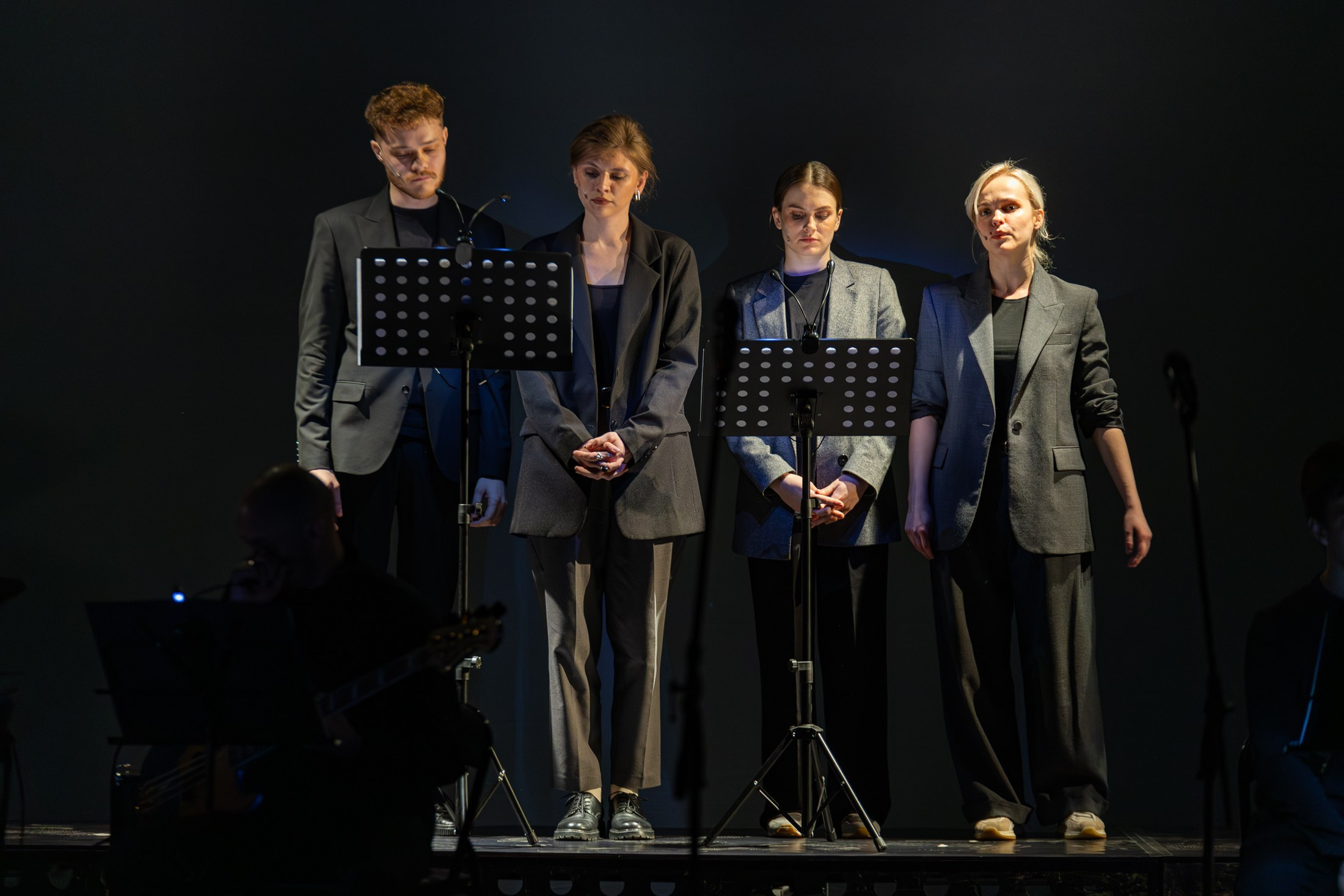 Театр Старый дом «И снова май». Фотограф Александр Поздняков  Новосибирск