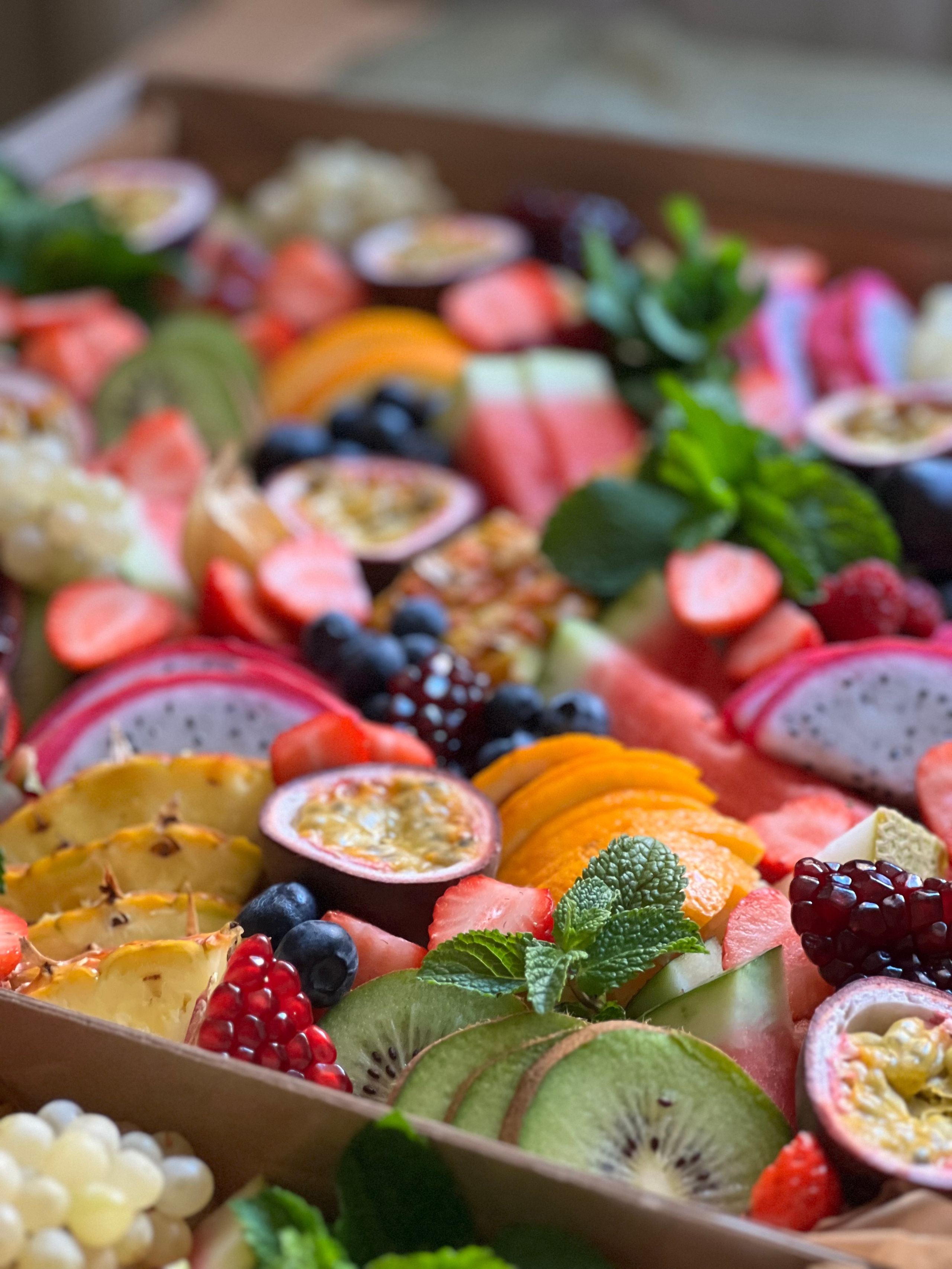 ГастроБоксы. Выездной кейтеринг, съедобные букеты, торты и сладости на заказ