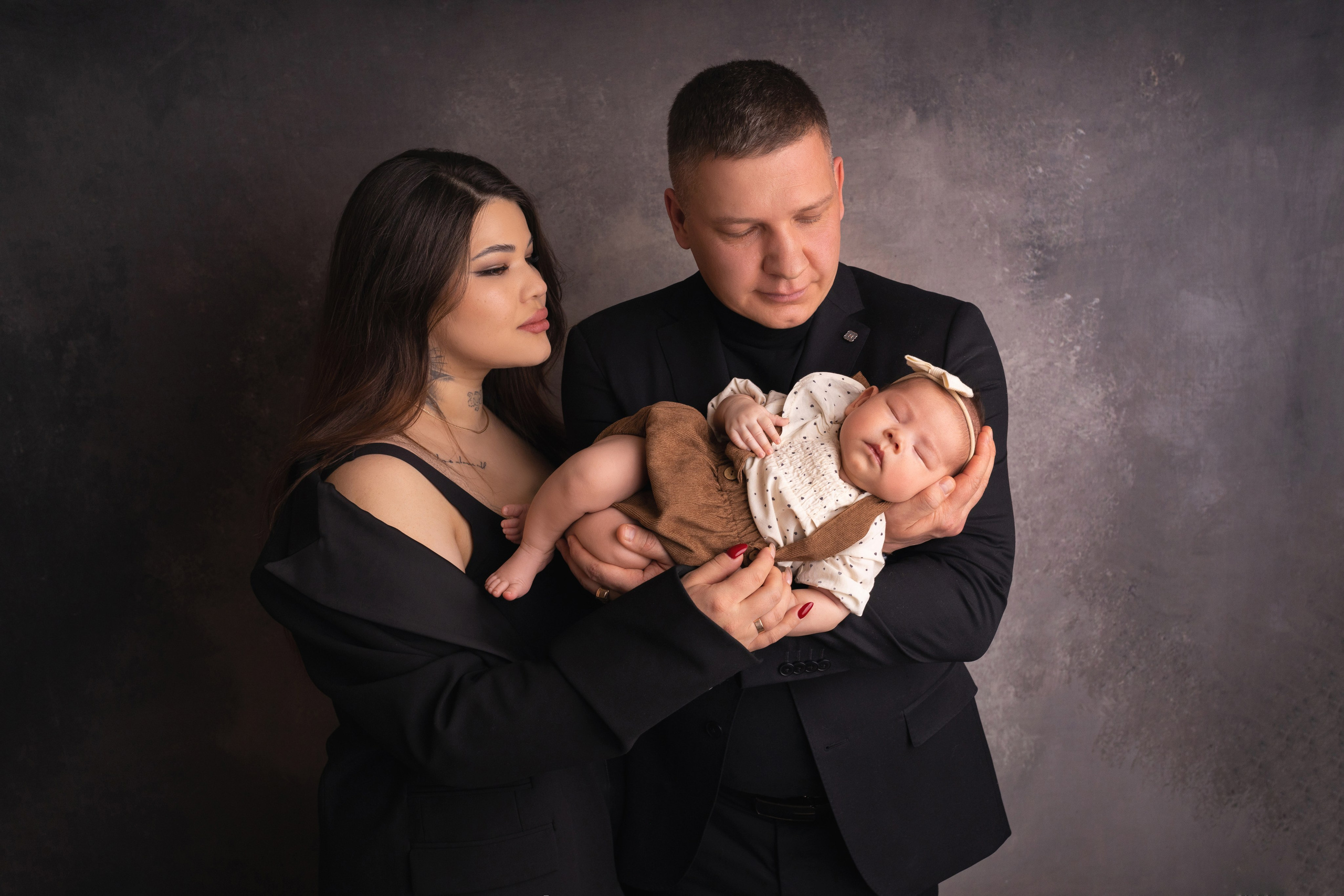 Семейные кадры от Elvira Kamaeva. Фотограф новорожденных малышей в Омске и Омской области Эльвира Камаева