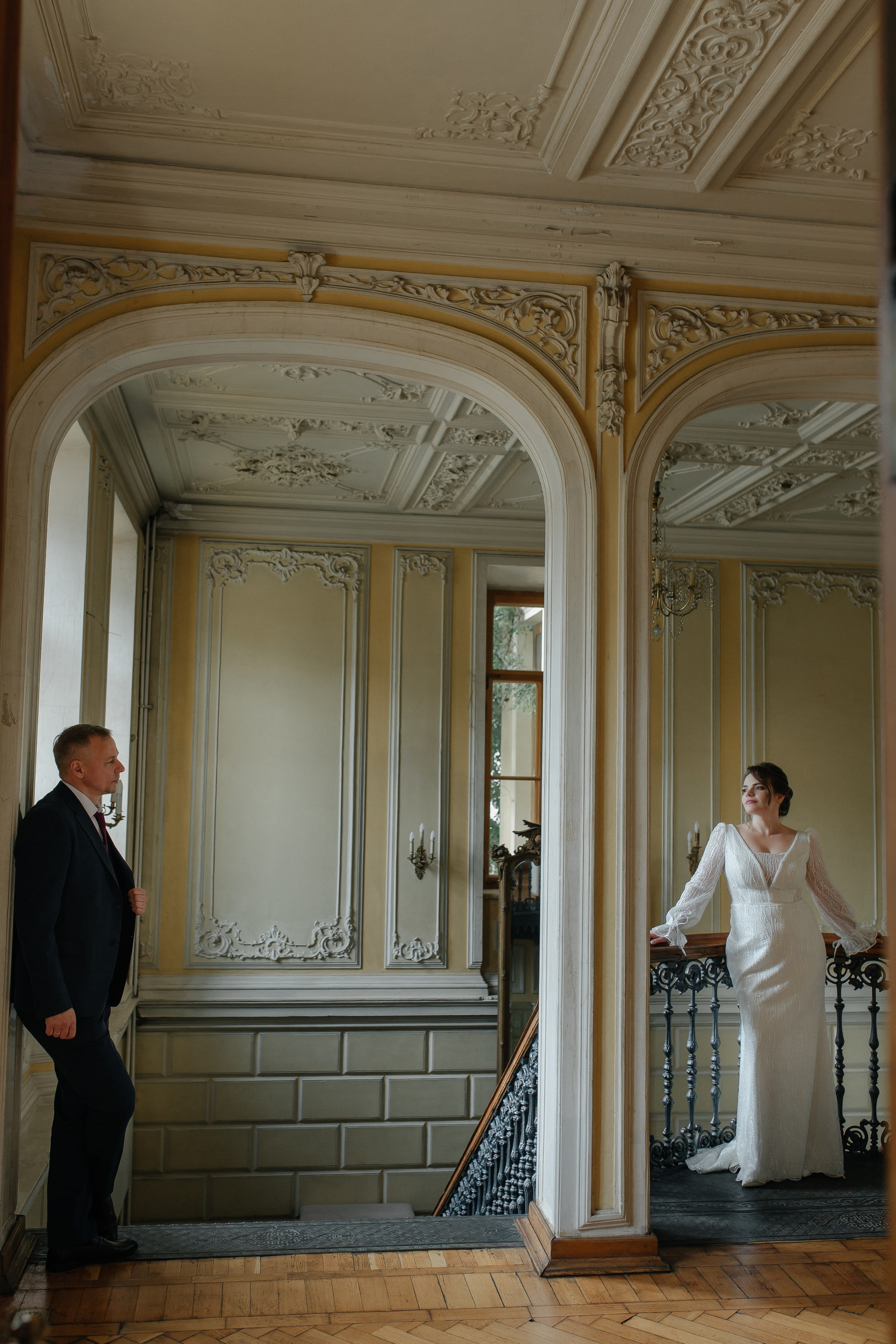 Свадебная фотосессия в Пушкинской библиотеке. Фото Радости. Свадебный и семейный фотограф в Москве Юлия Самойлова