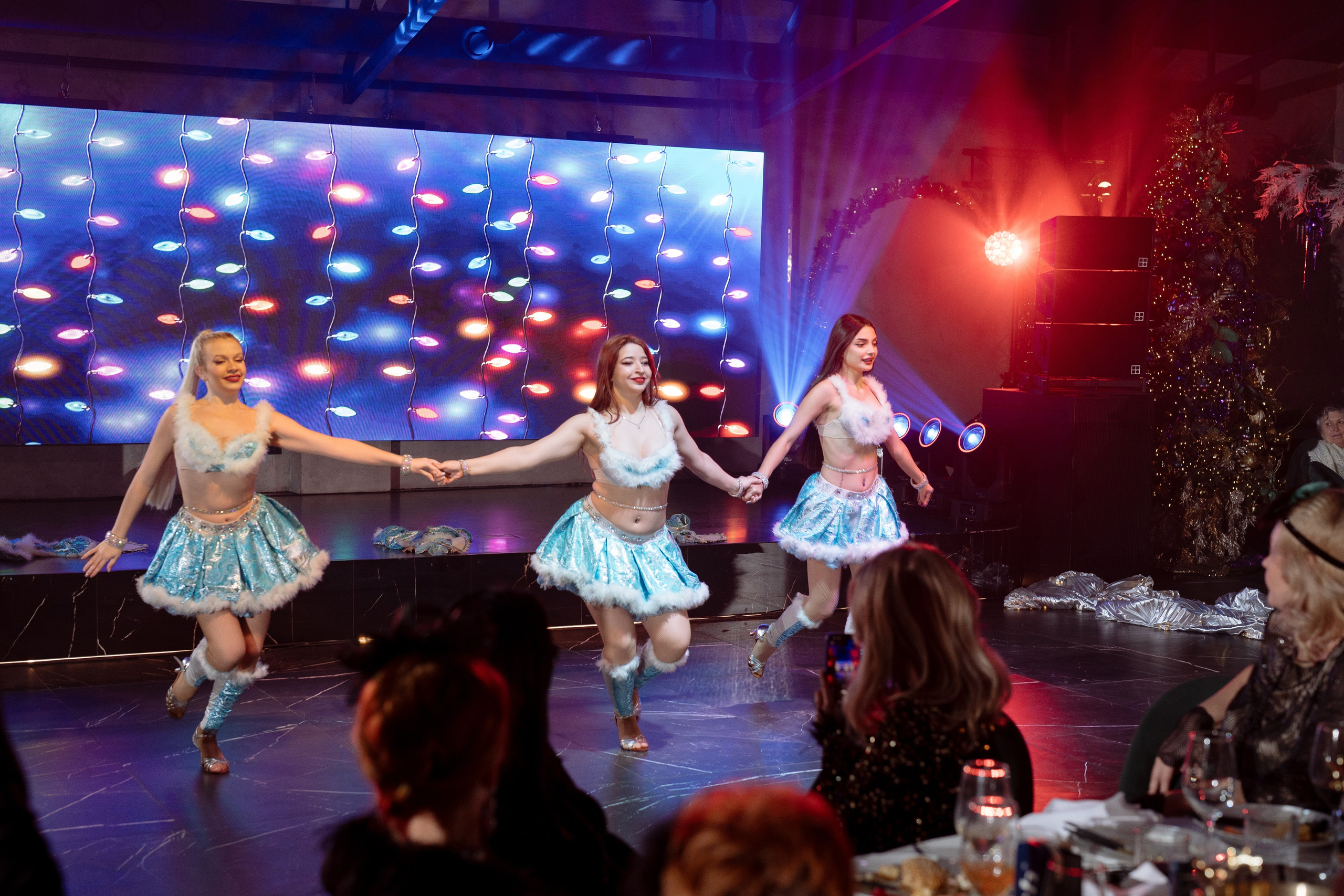 Альбион Тур