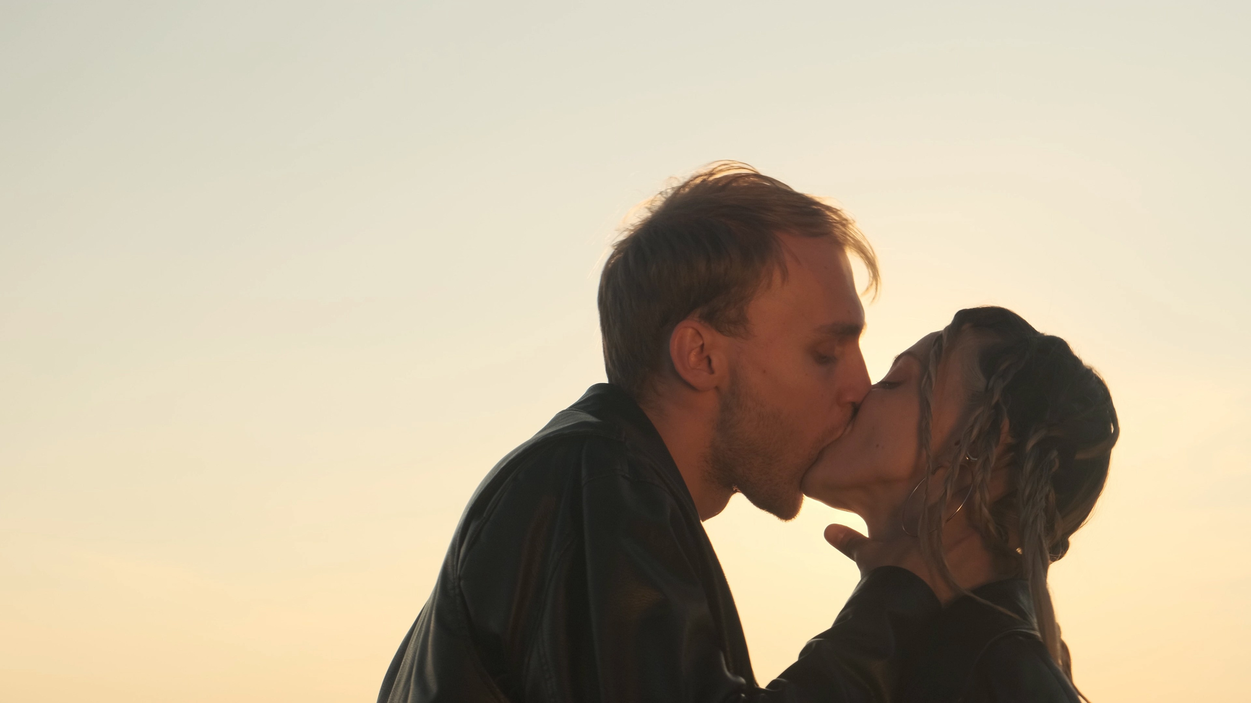 Human contact. Главная