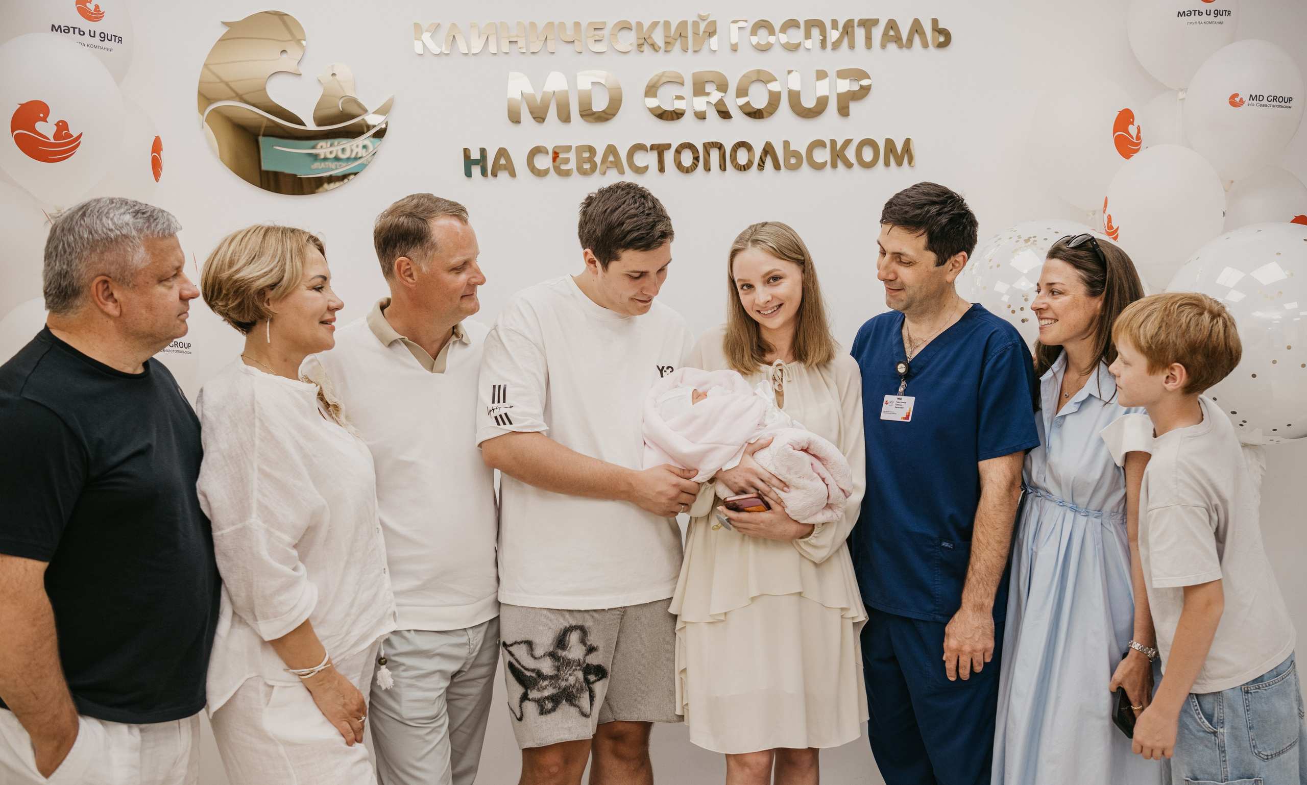 Выписка Виктории. Мать и дитя. Фотограф на выписку из роддома в Москве и МО