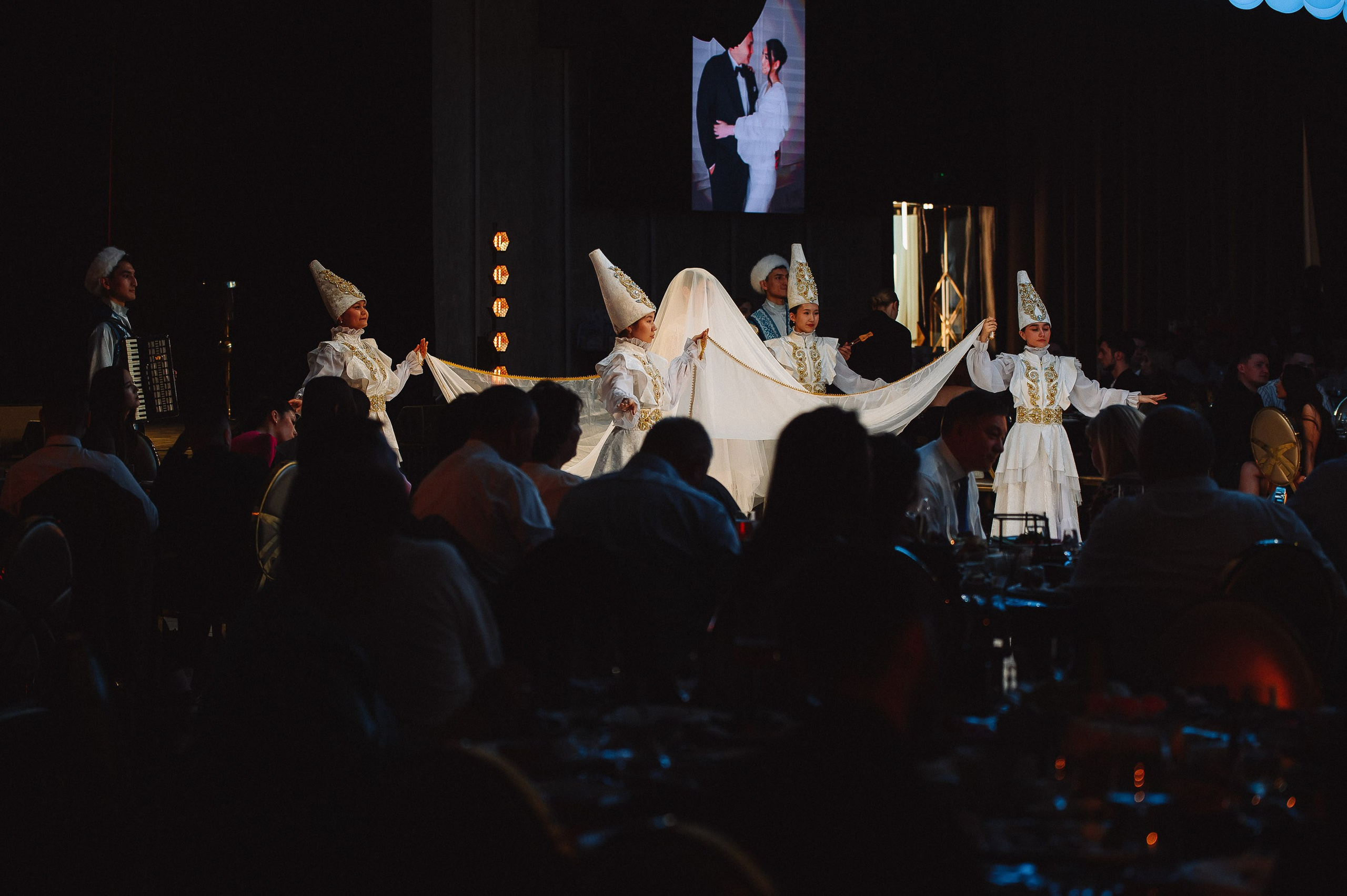 Национальная свадьба в Marshal Grand Hall. Евгений Нисковских — свадебный и репортажный фотограф в Тюмени