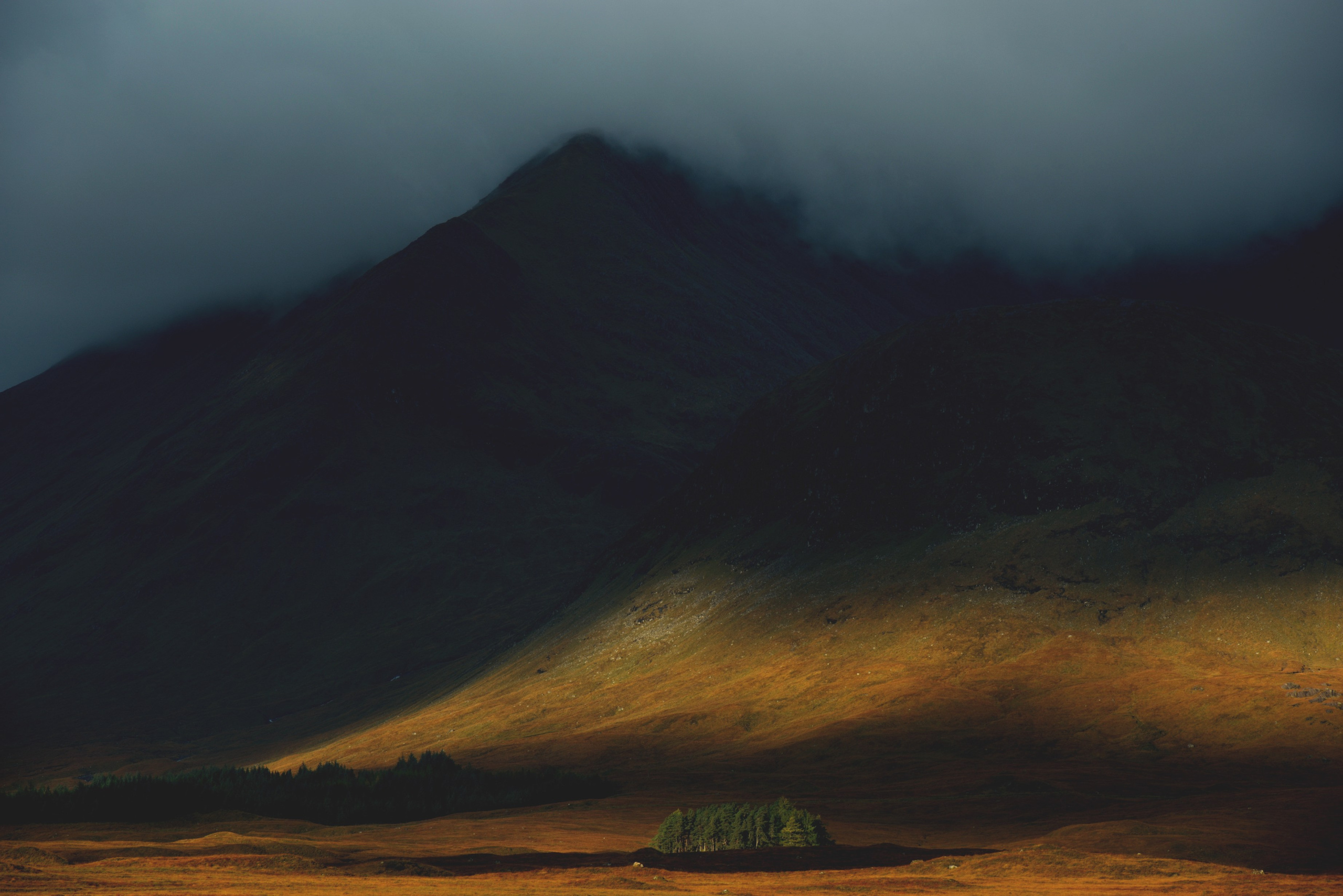 Драматичный пейзаж Шотландского нагорья. Гленко.
