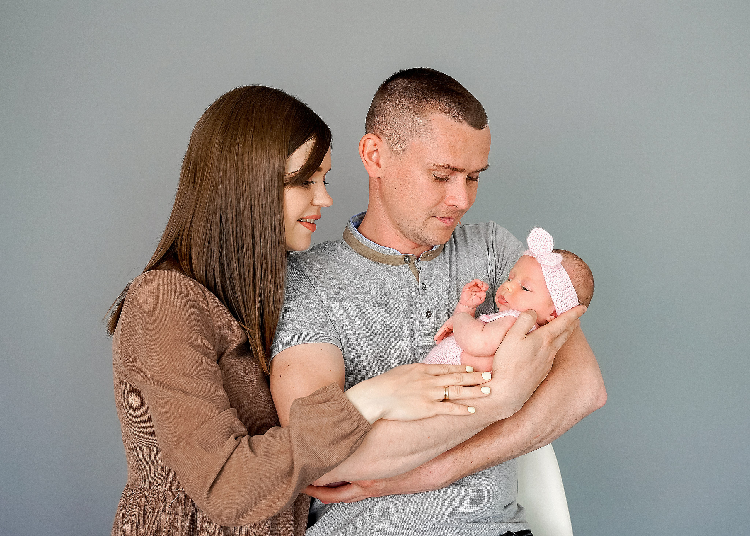 СЪЕМКА НОВОРОЖДЕННОГО С РОДИТЕЛЯМИ. Фотограф в Ялте Инна Найден. Детский и семейный фотограф