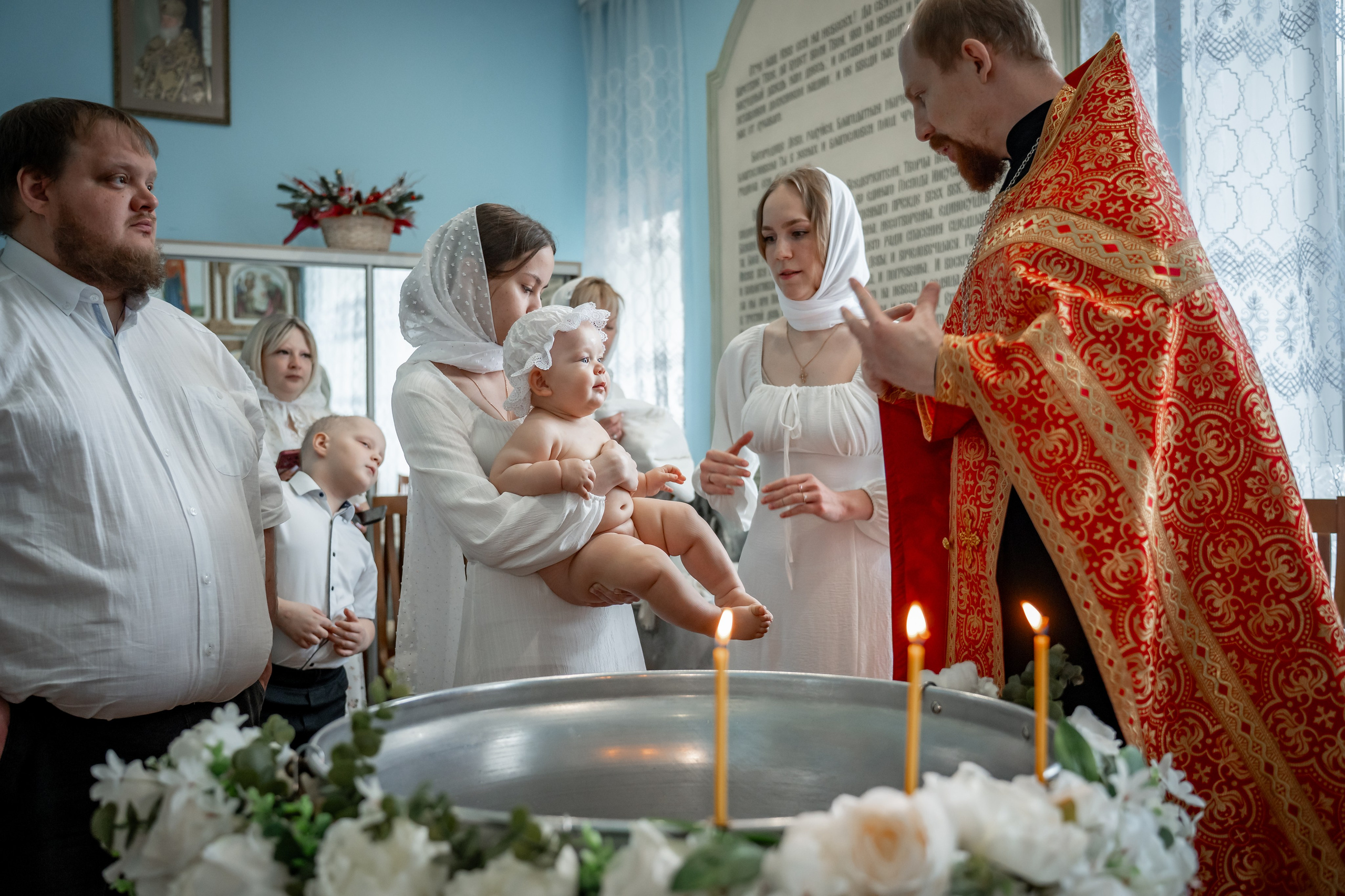 Крещение Таисии в г. Щекино храм в честь иконы Божией матери. Фотограф на Крещение Тула и Венчание в Туле, детский и семейный фотограф