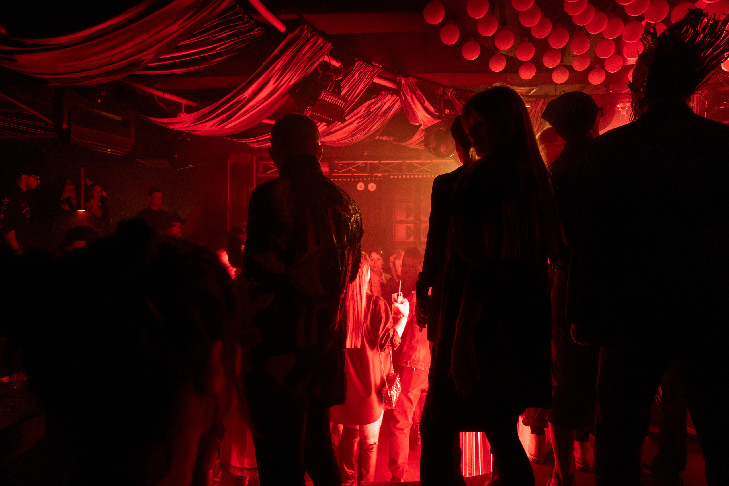 Вечеринка «ILLEGAL FRIENDS». Фотограф г. Владивосток