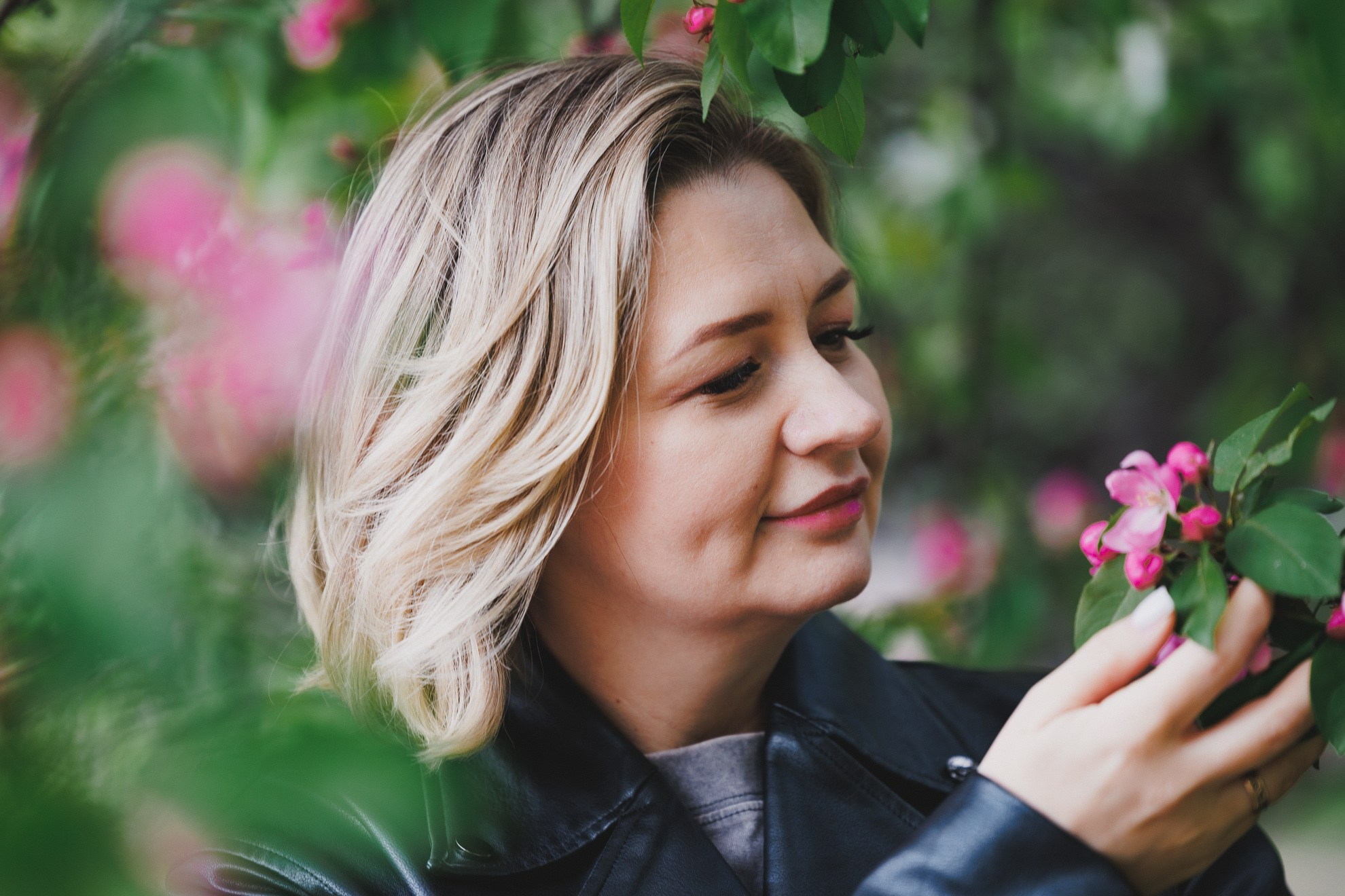 Цветение сакуры в Екатерининском парке. Свадебный и семейный фотограф в Москве Красинская Мария