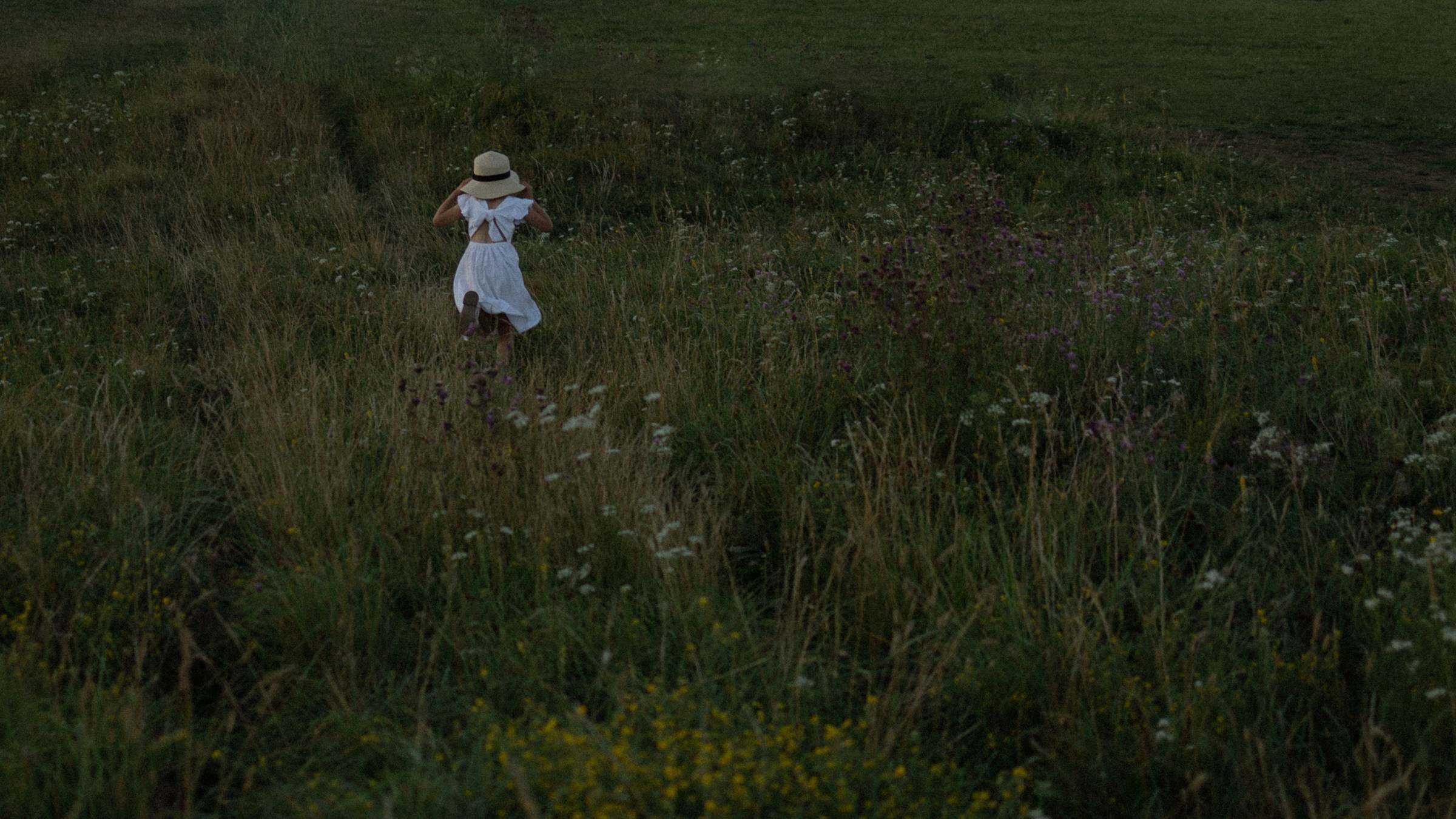 Под облаками. Фотограф Daria Wilner