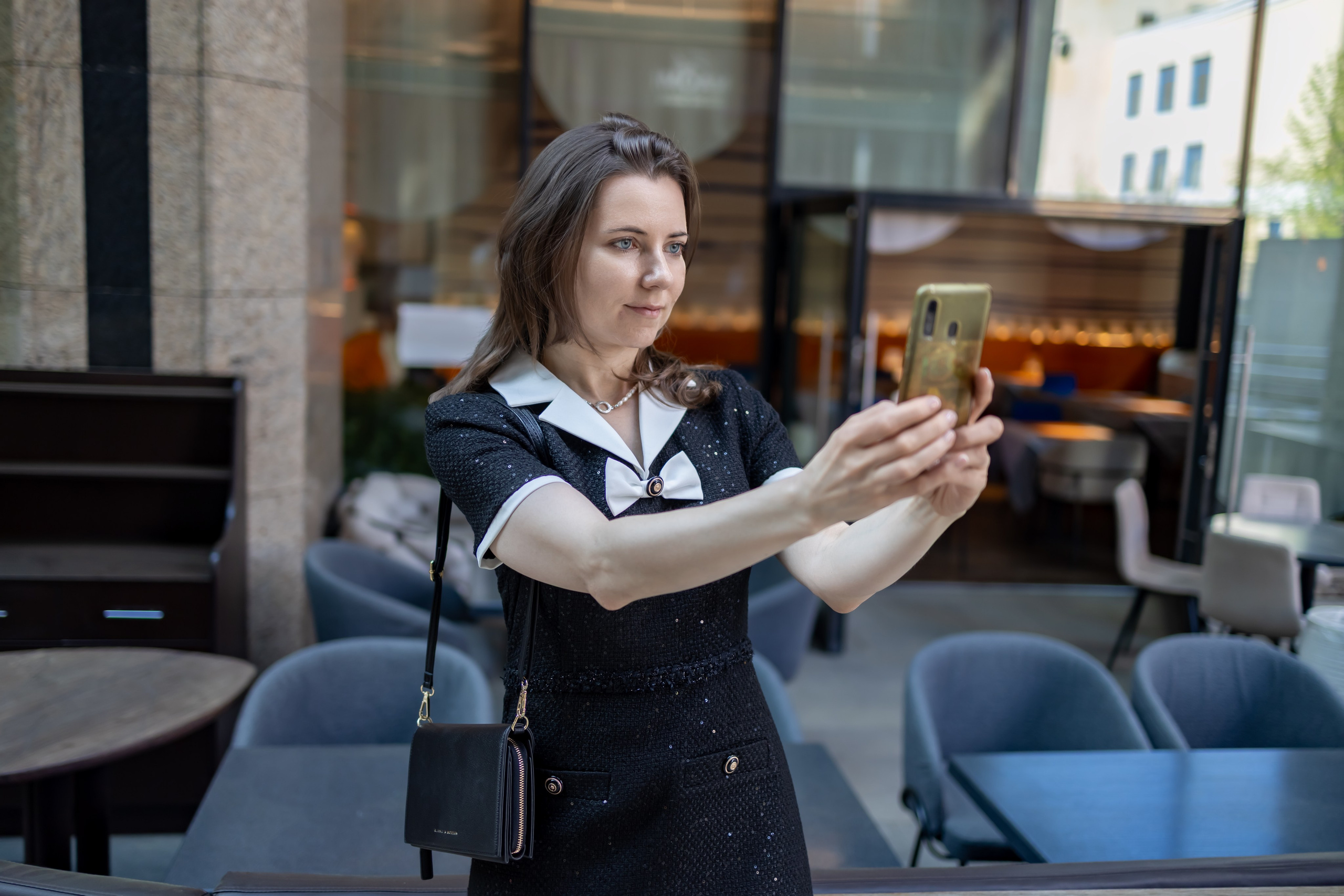 Бизнес стиль на Белой площади. Модель Ирина. Репортажный, семейный и студийный фотограф в Москве Демин Алексей