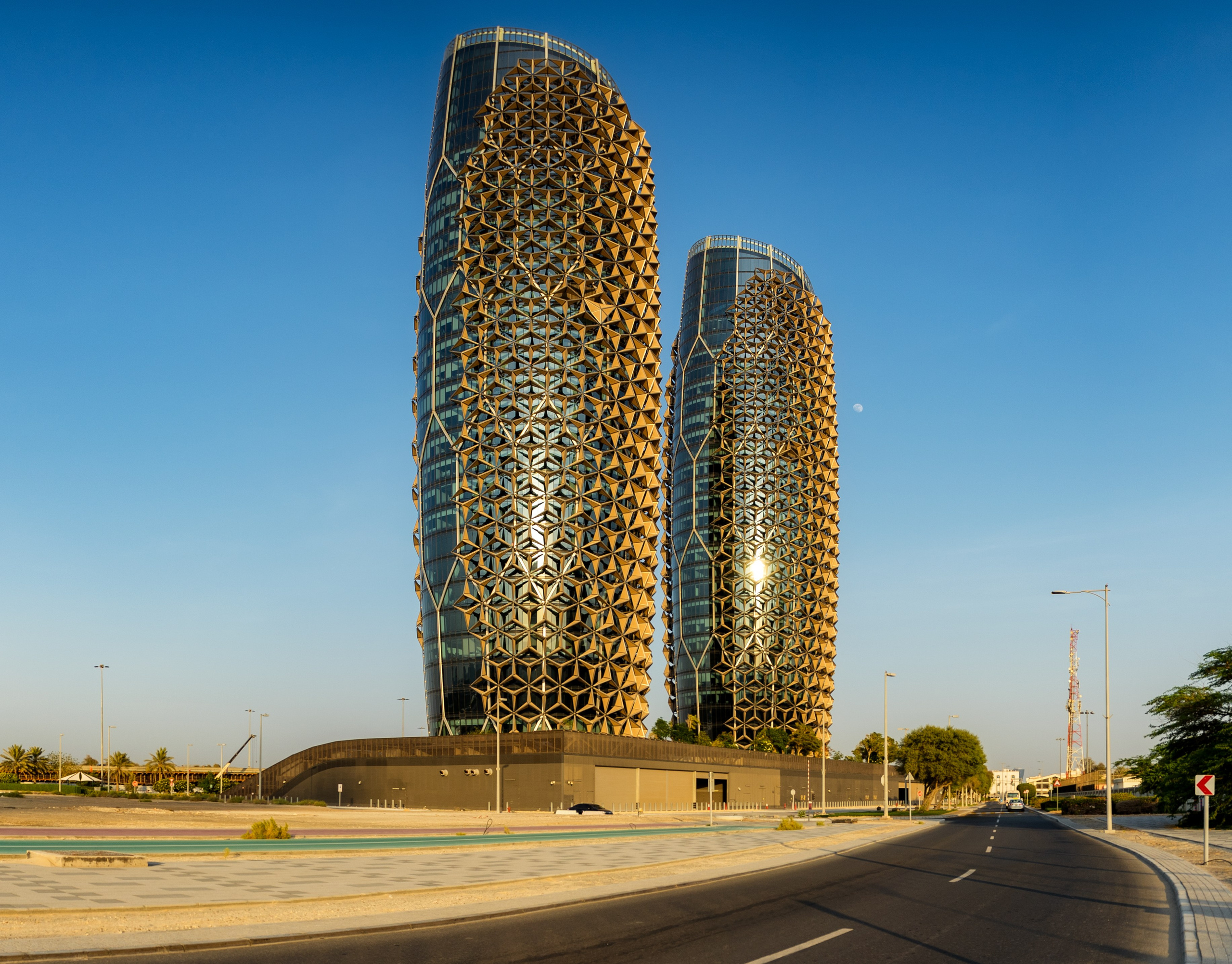 Al Bahr Towers | Abu Dhabi. Архитектурный фотограф Кирилл Цыбенко. Работаю в Москве, по всей России и Миру