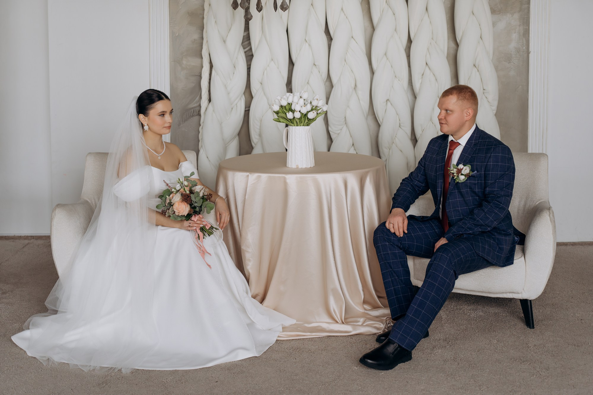 Свадебная фотосессия в студии. Свадебный и репортажный фотограф в Ярославле Евгений Сальников
