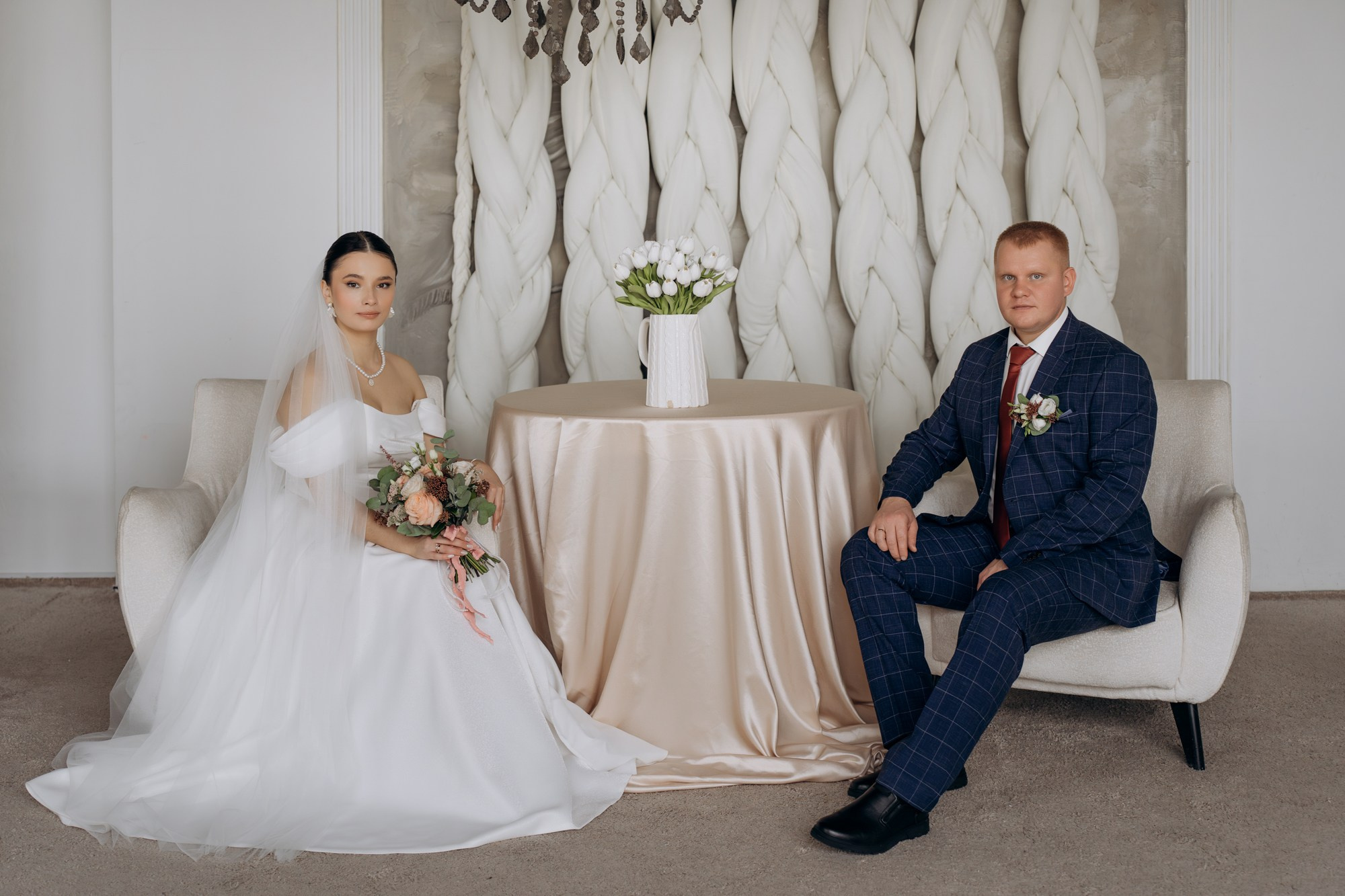 Свадебная фотосессия в студии. Свадебный и репортажный фотограф в Ярославле Евгений Сальников