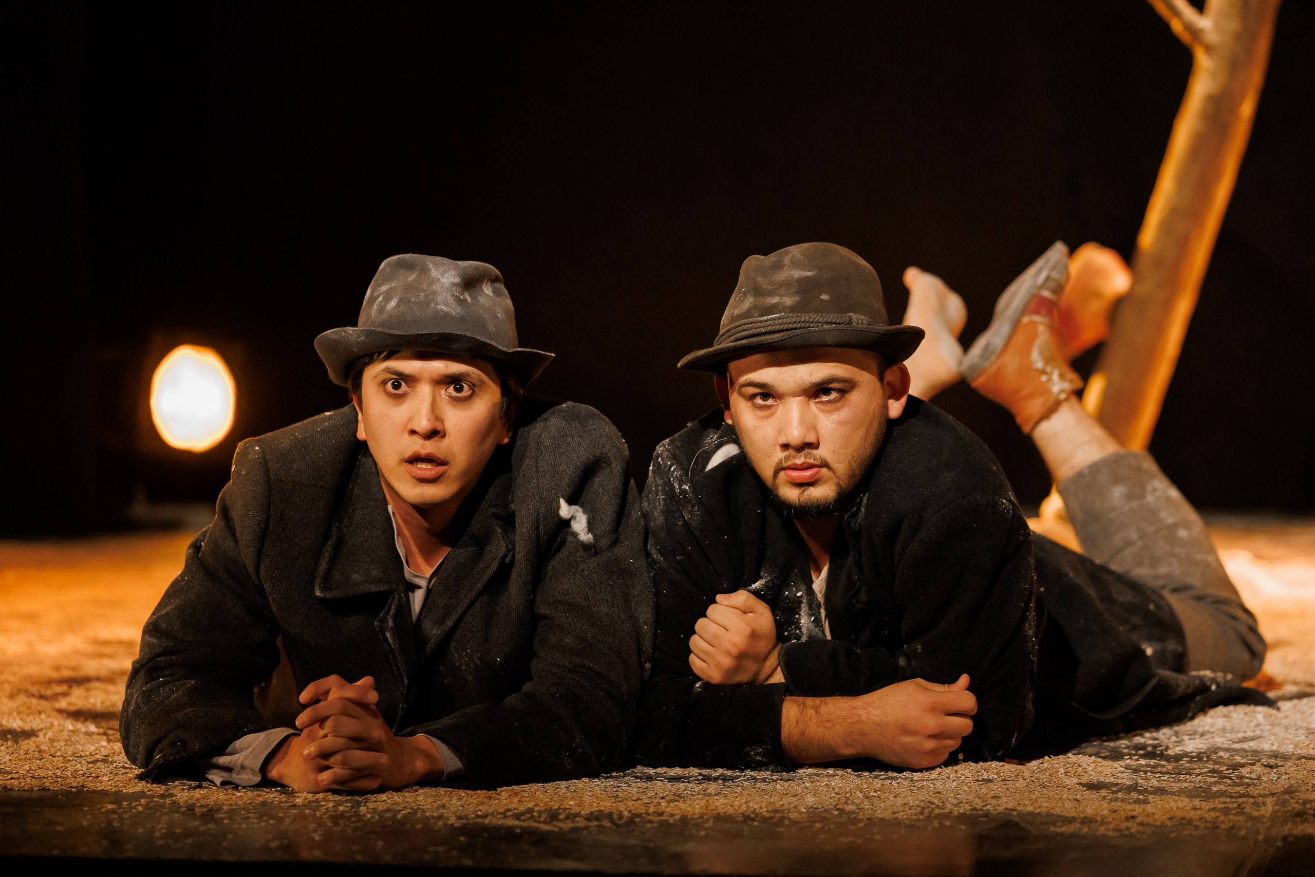 Спектакль «В ожидании Годо» от театра Д. Лица в СПб. Фотограф в Санкт-Петербурге — Сергей Петров