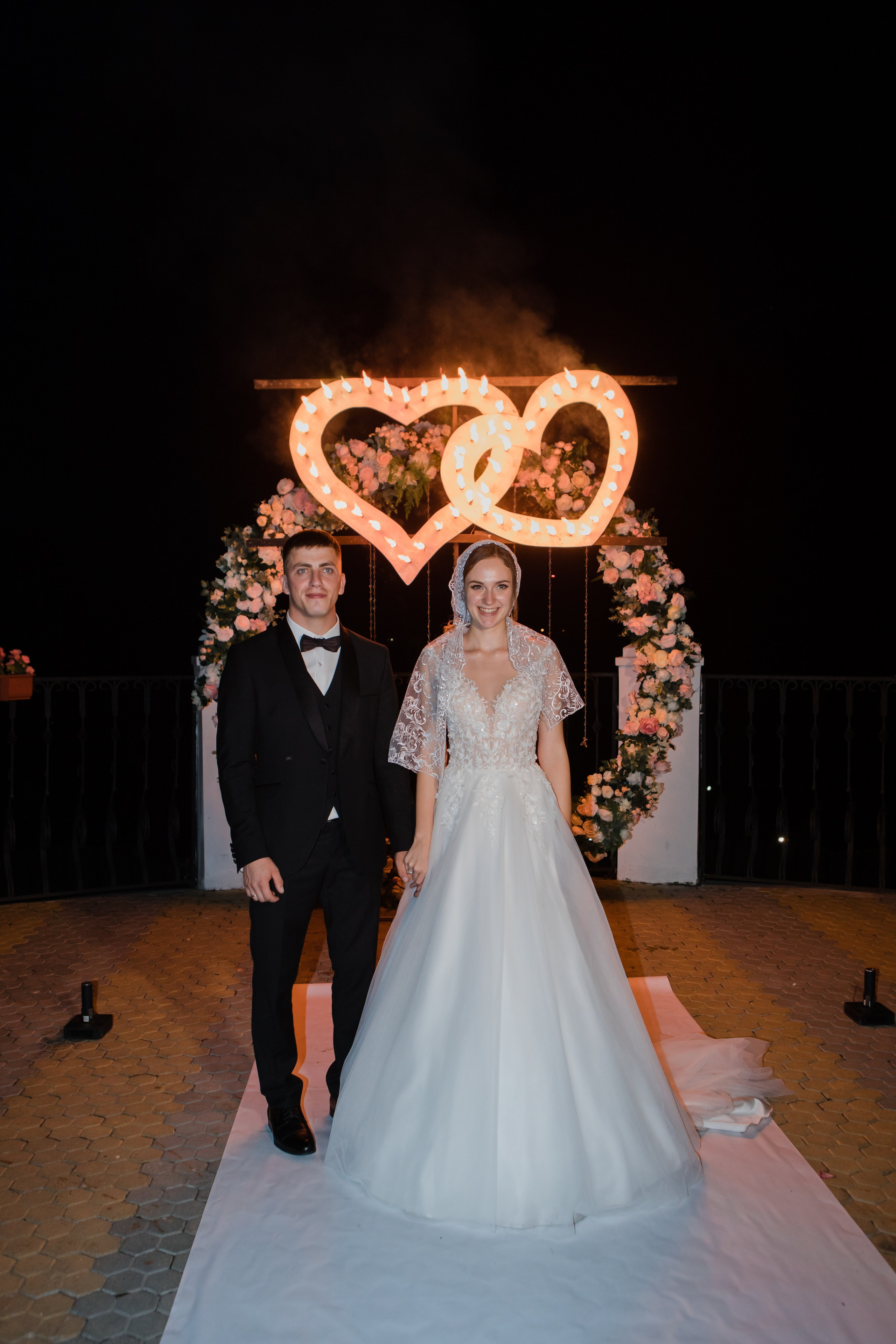 Свадебная фотосъемка Михаила и Ольги. День нашей свадьбы. Видеосъемка и фотосъемка свадеб. Фотограф и оператор на свадьбу. Видеосъемка подкастов, собственная видео-фотостудии. Предметная фотосъемка