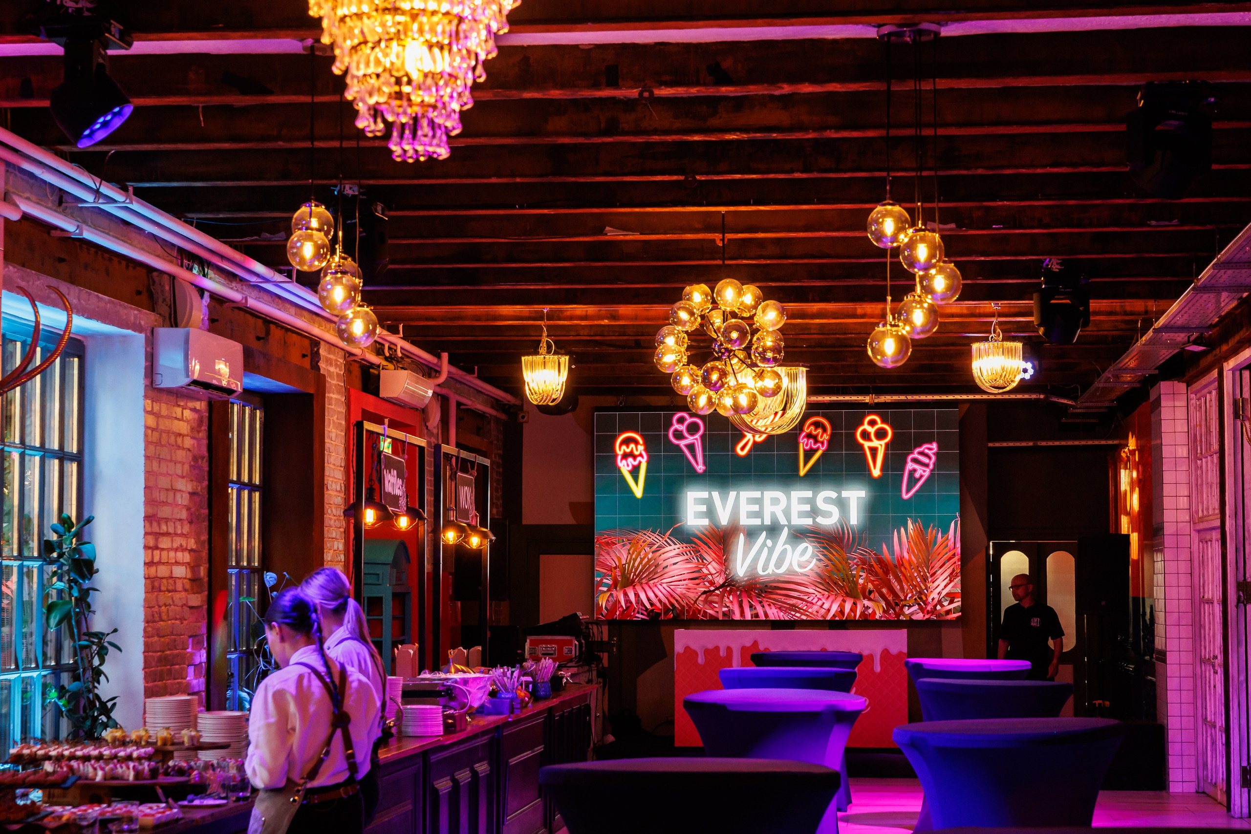 EVEREST VIBE good vibes only 16.08.2023. EVEREST PHOTO REPORT